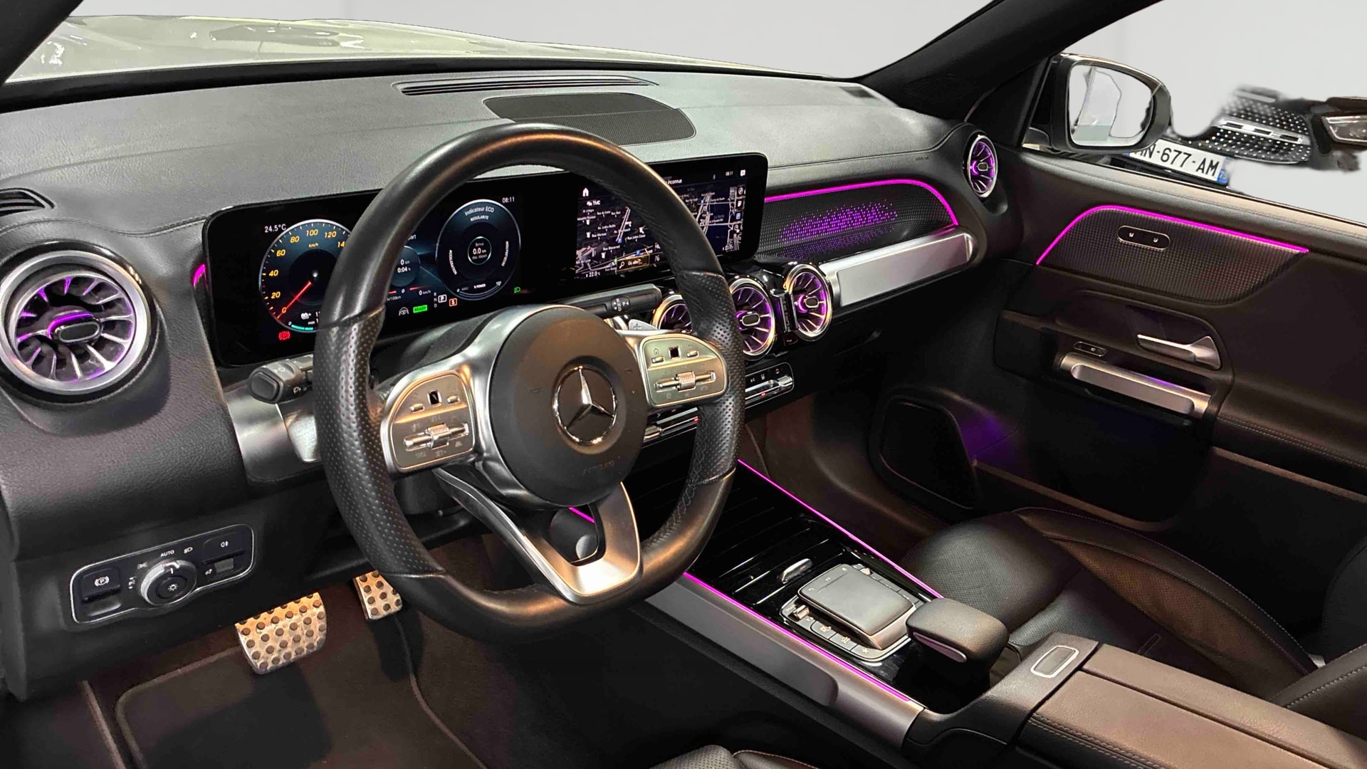 Mercedes-Benz EQB 350 4Matic AMG Line — Planche de bord