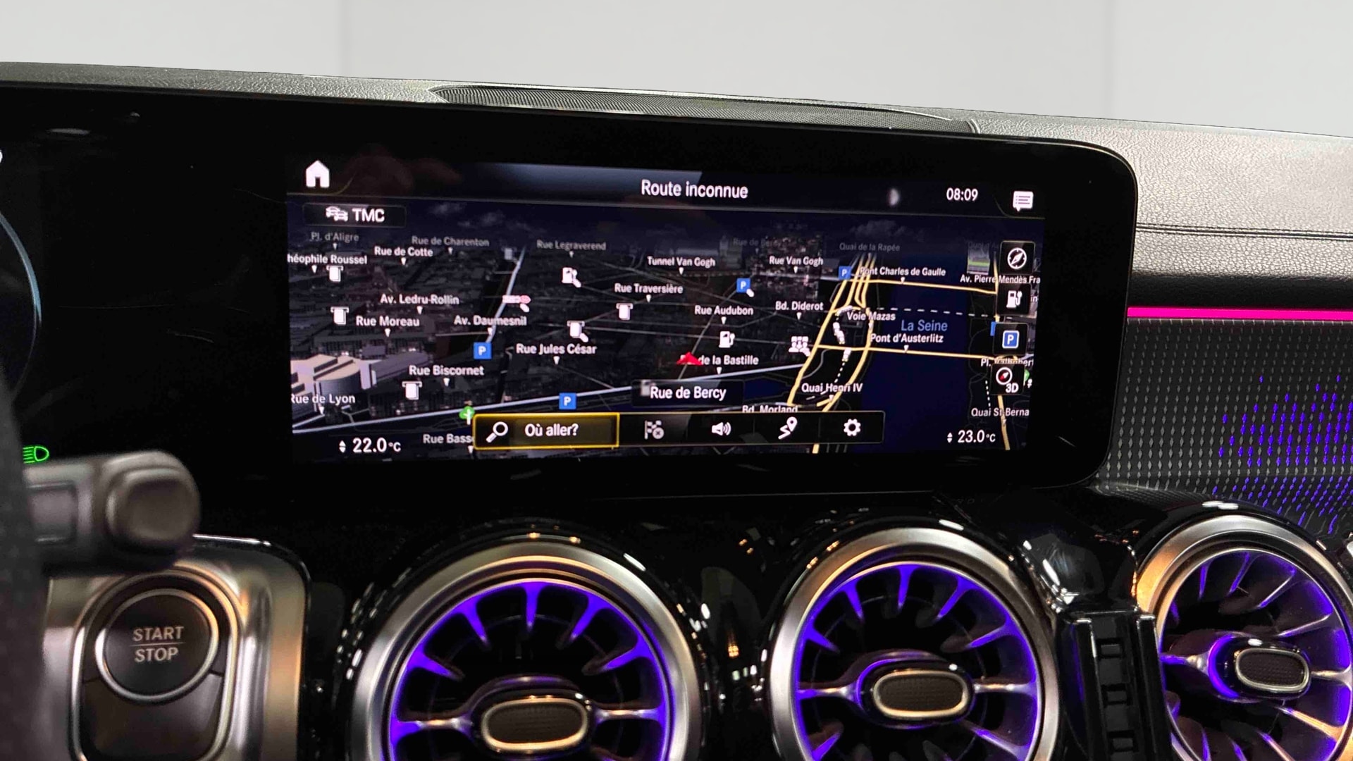 Mercedes-Benz EQB 350 4Matic AMG Line — photo 15