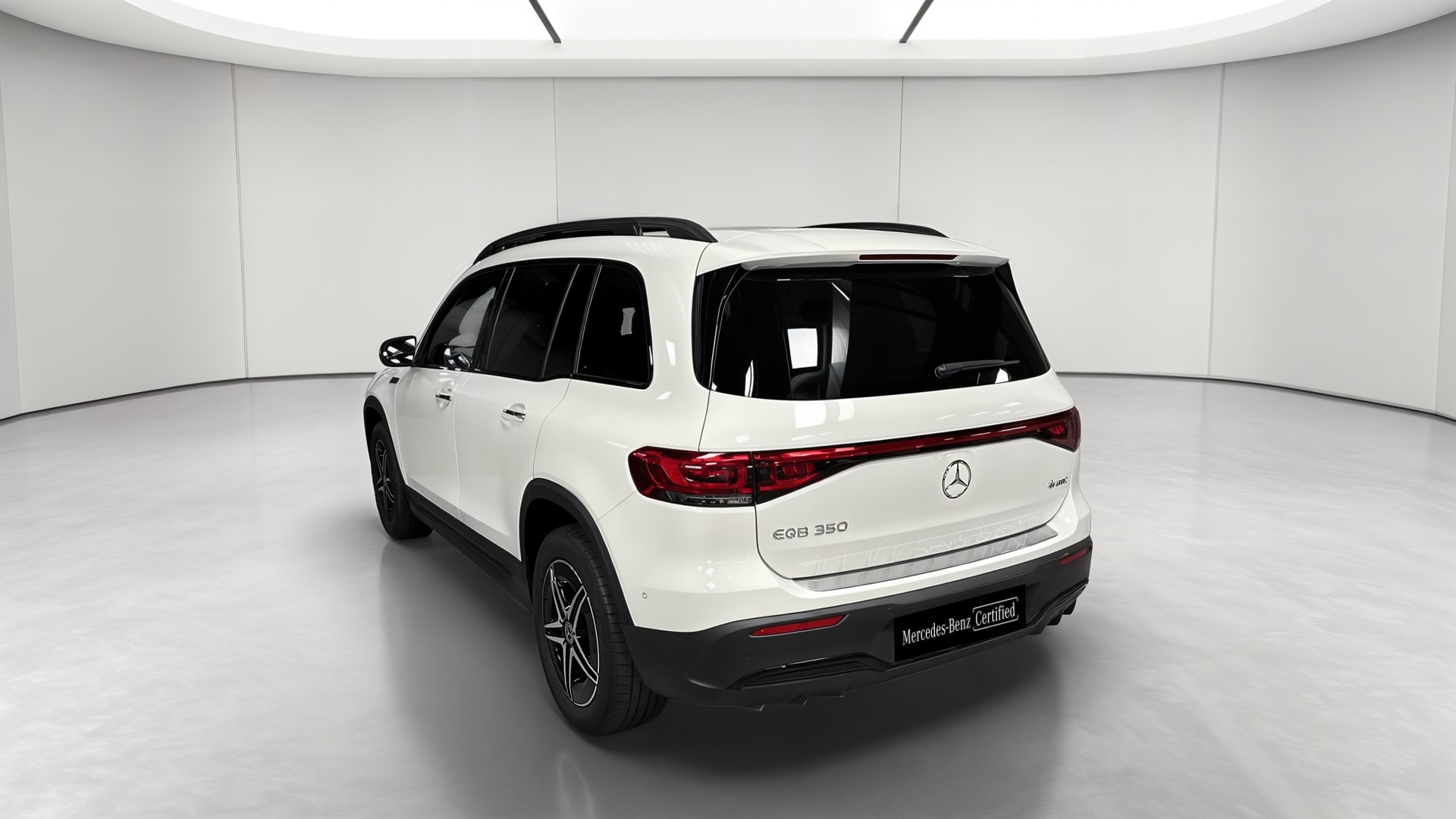 Mercedes-Benz EQB 350 4Matic AMG Line — 3/4 arrière gauche