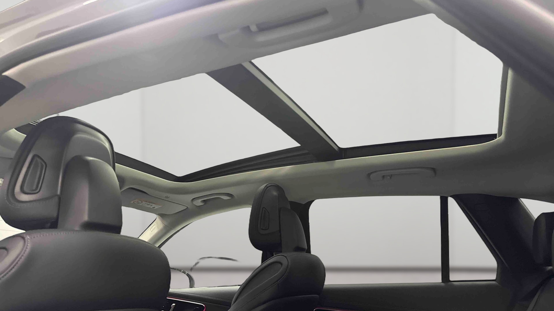 Mercedes-Benz GLC 300 e Hybrid EQ 4Matic AMG Line + — photo 22