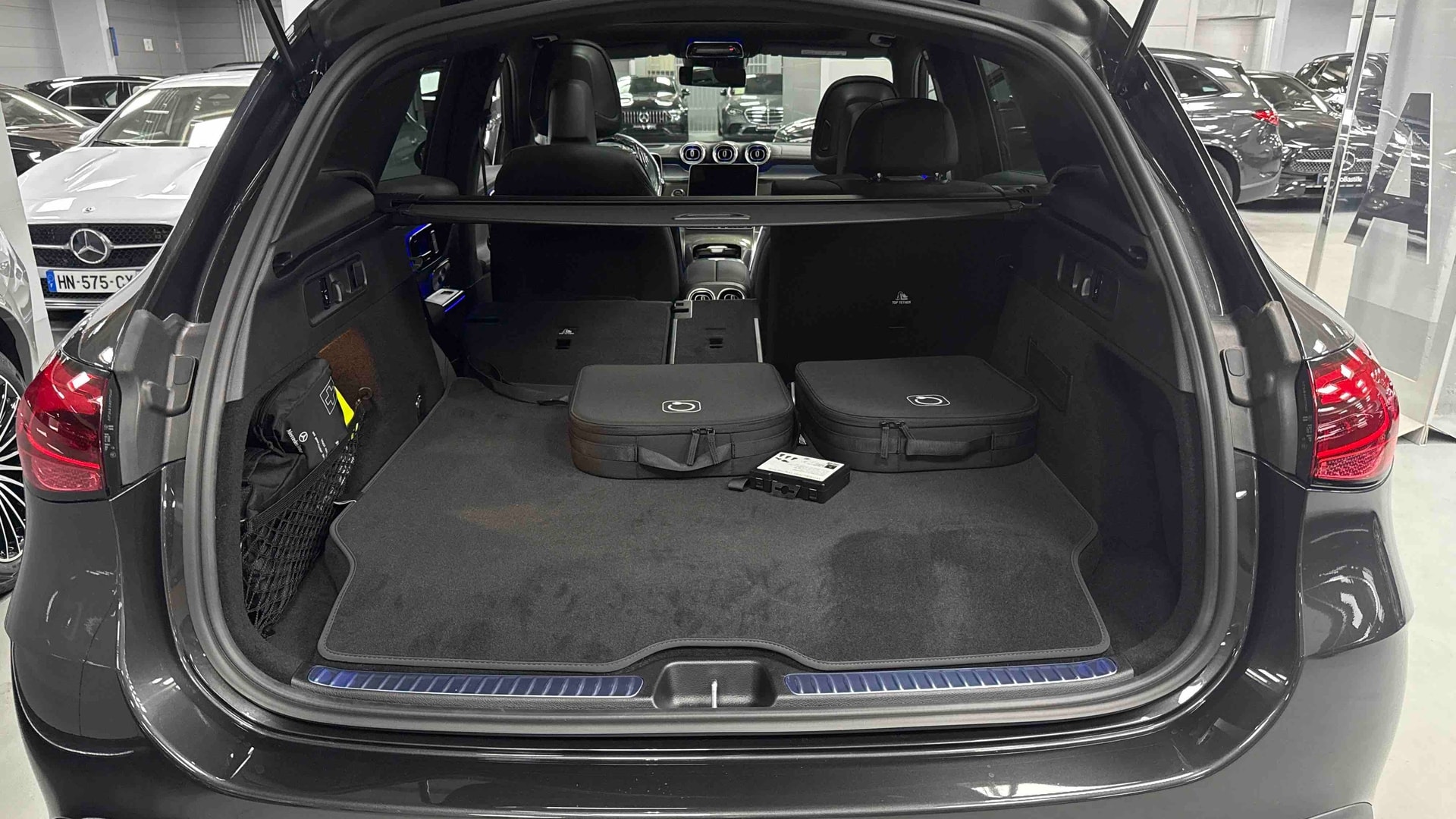Mercedes-Benz GLC 300 e Hybrid EQ 4Matic AMG Line + — Coffre