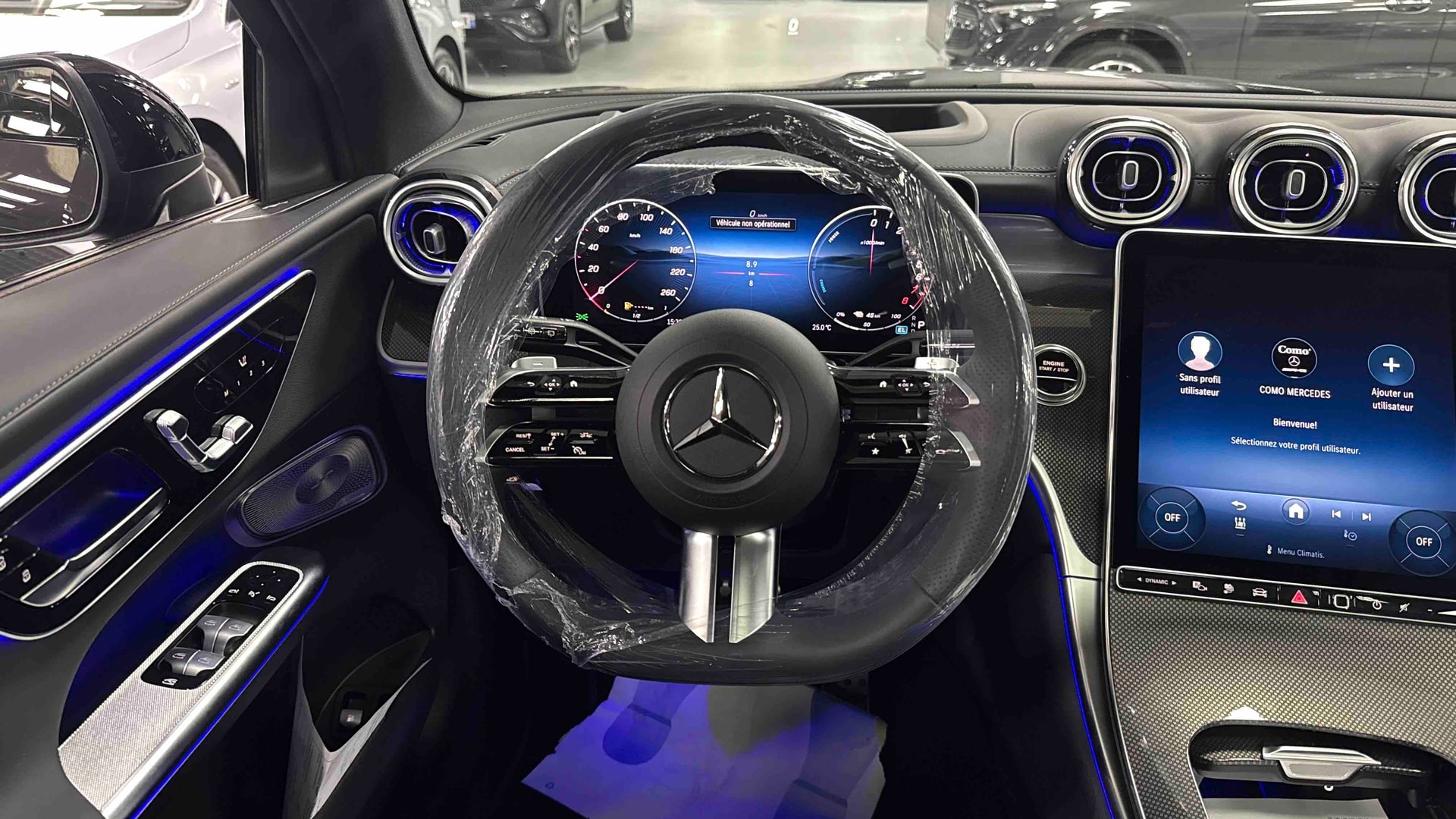 Mercedes-Benz GLC 300 e Hybrid EQ 4Matic AMG Line + — Poste de pilotage