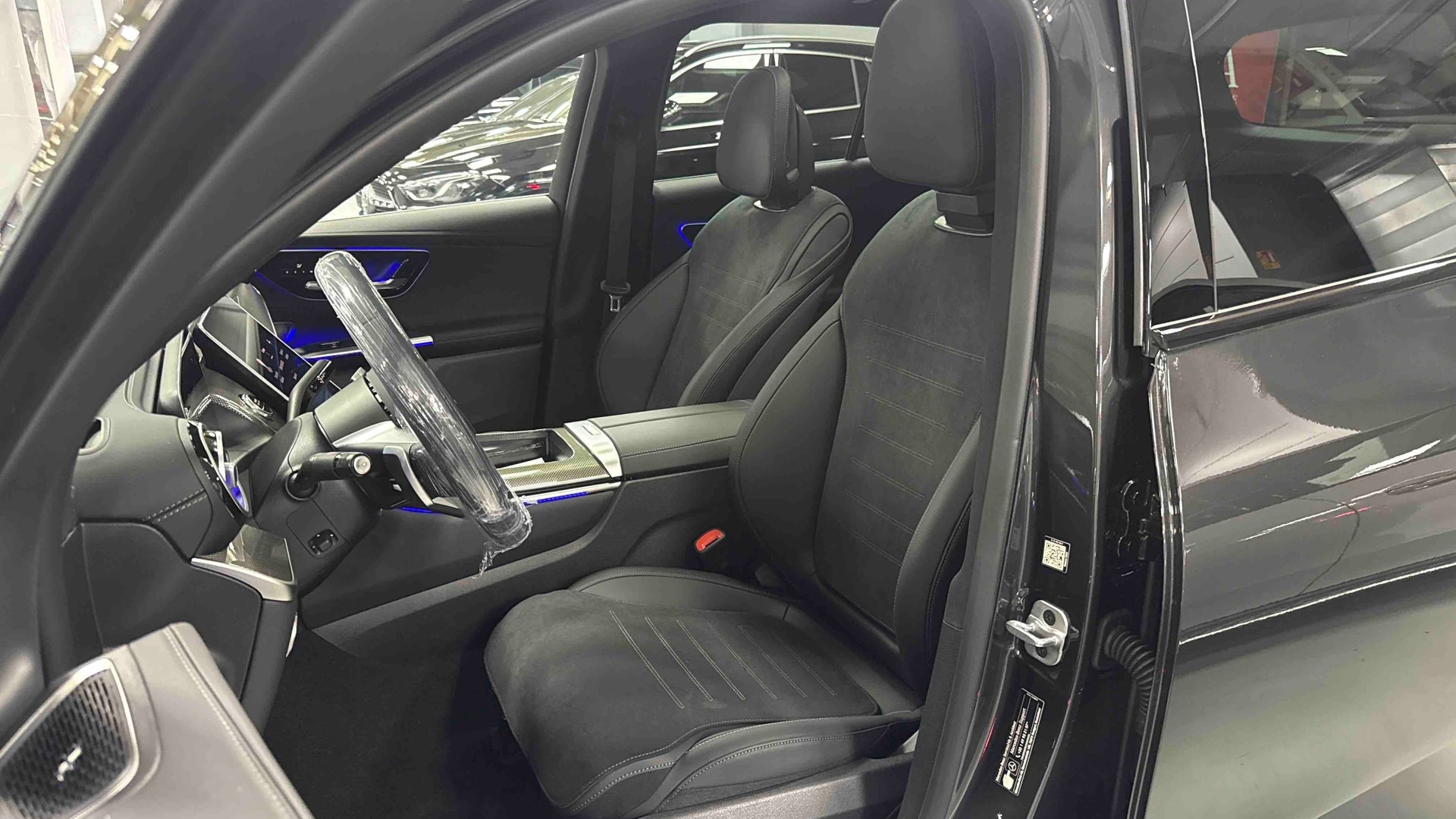 Mercedes-Benz GLC 300 e Hybrid EQ 4Matic AMG Line + — Siège conducteur
