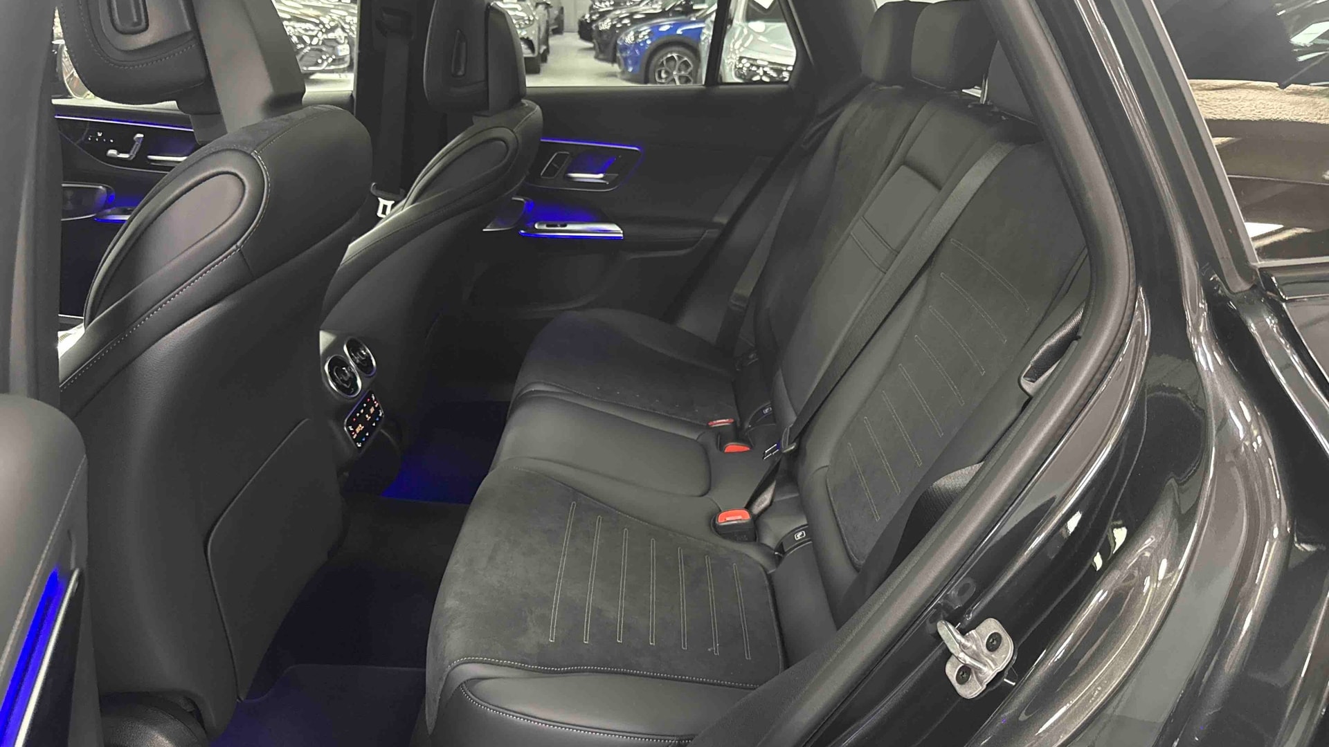 Mercedes-Benz GLC 300 e Hybrid EQ 4Matic AMG Line + — Siège arrière gauche