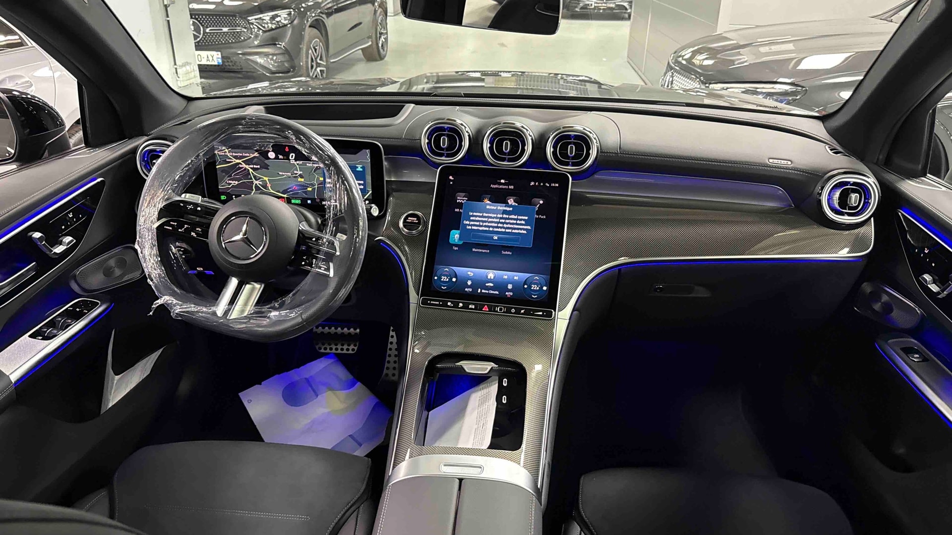 Mercedes-Benz GLC 300 e Hybrid EQ 4Matic AMG Line + — Planche de bord