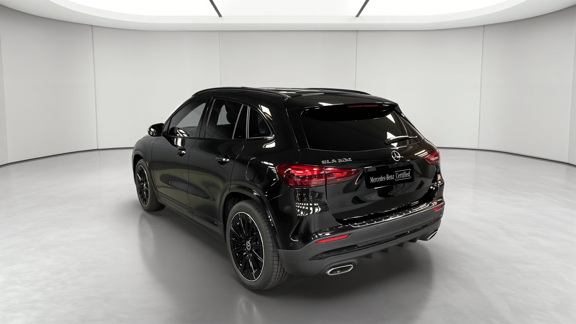 Mercedes-Benz GLA 200 7G-DCT AMG Line — 3/4 arrière gauche