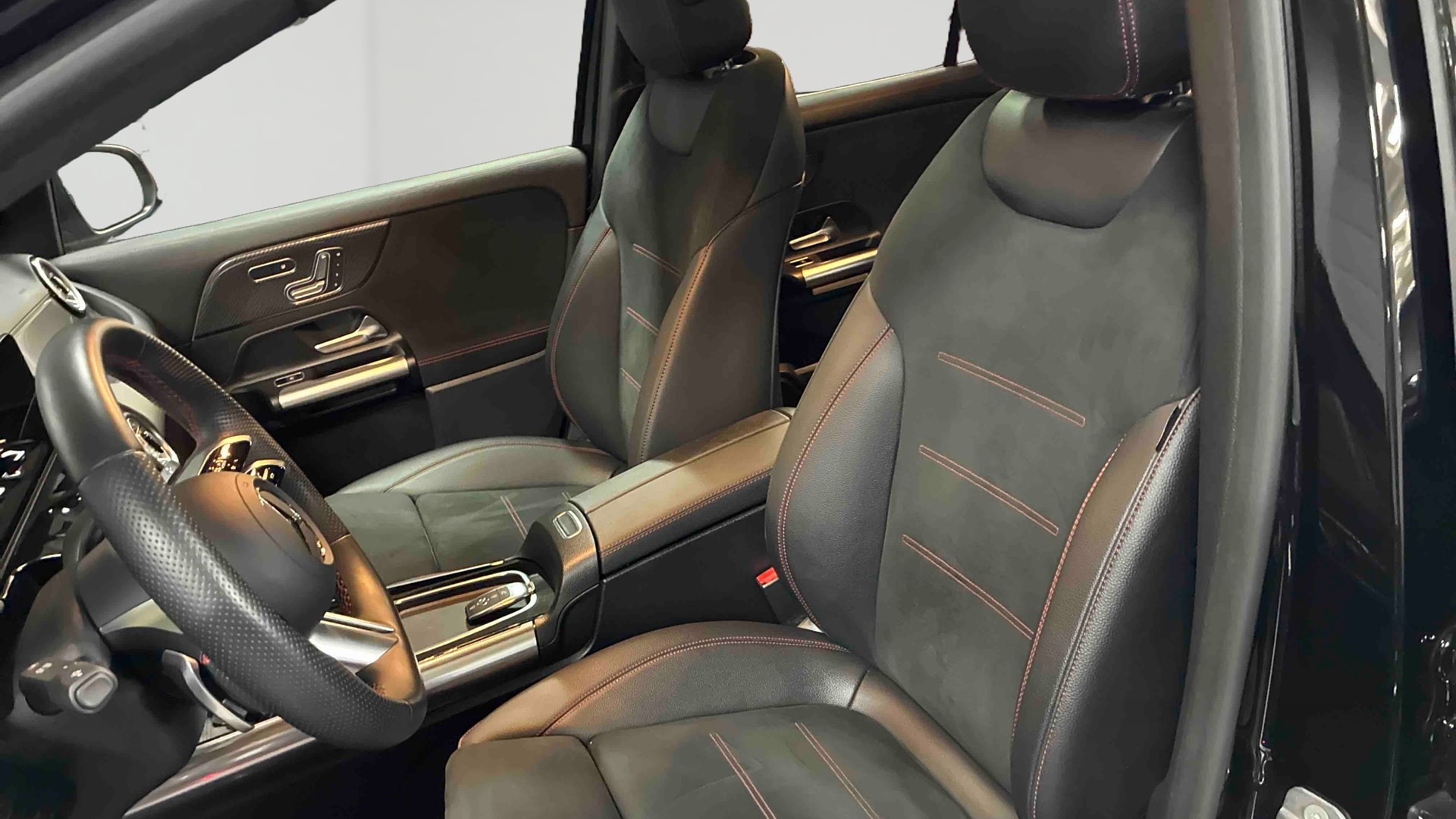 Mercedes-Benz GLA 200 7G-DCT AMG Line — Siège conducteur
