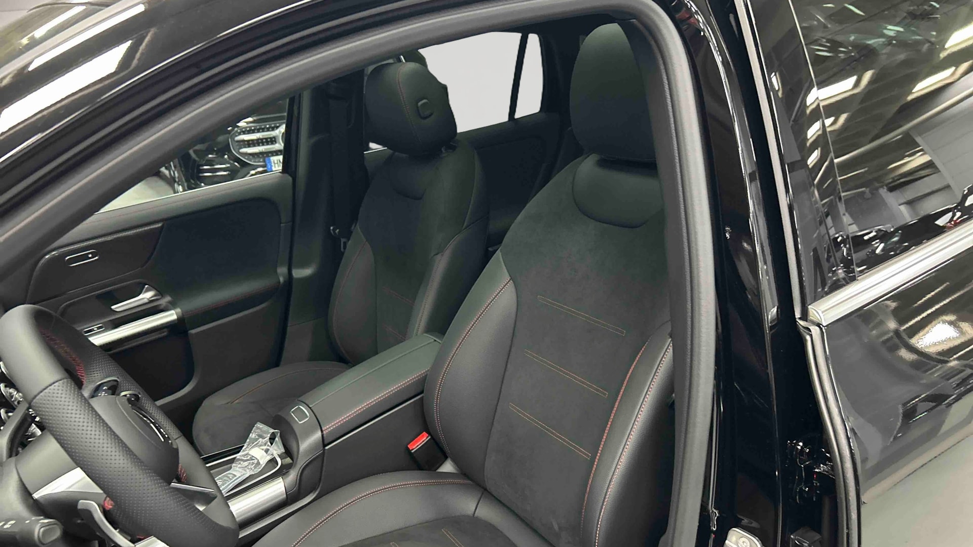 Mercedes-Benz GLA 250 e Hybrid EQ 8G-DCT Edition 140 — Siège conducteur