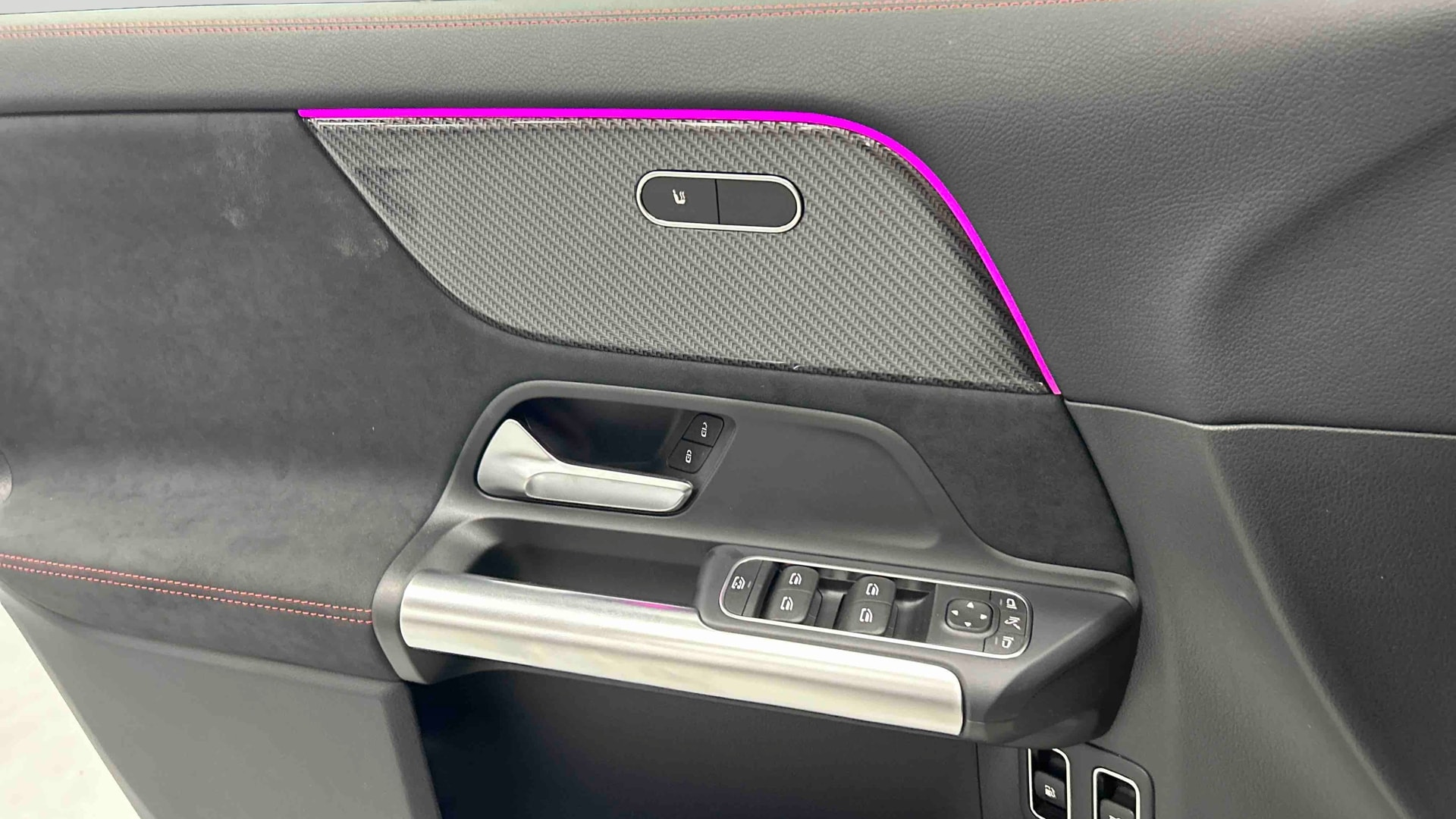 Mercedes-Benz GLA 250 e Hybrid EQ 8G-DCT Edition 140 — photo 16