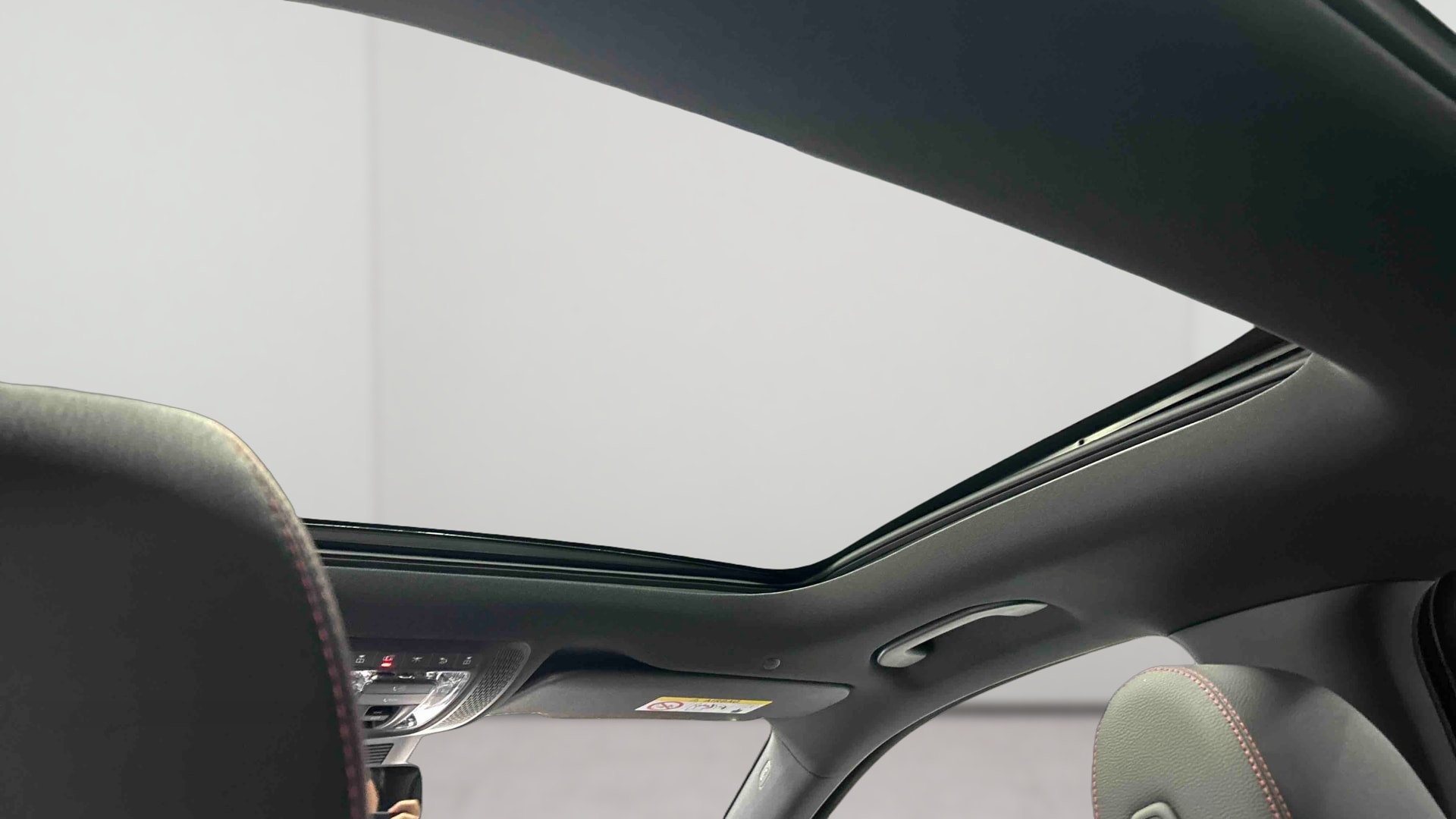 Mercedes-Benz GLA 250 e Hybrid EQ 8G-DCT Edition 140 — photo 21