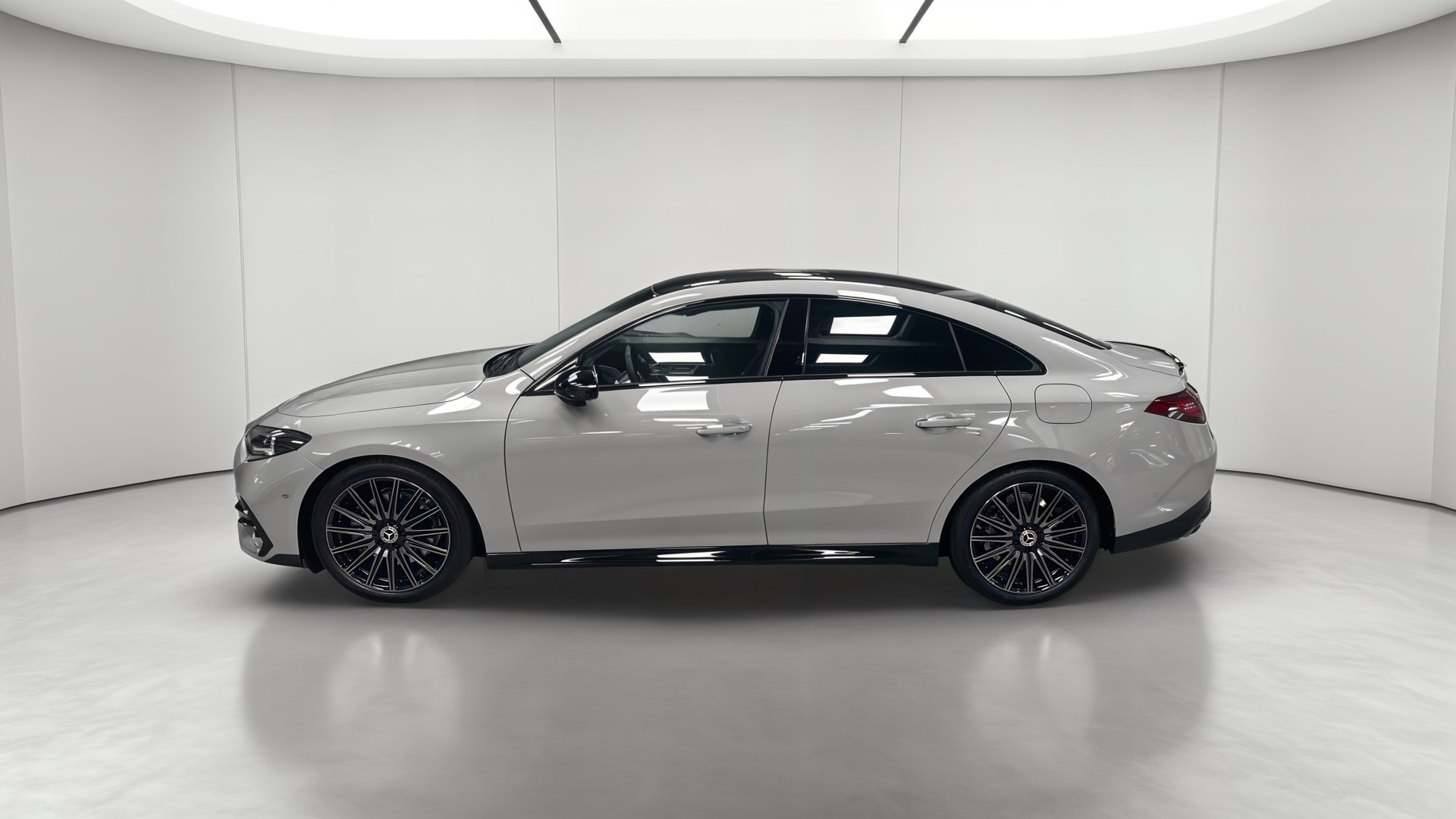 Mercedes-Benz CLA 200 8F-eDCT Business Line Executive — Profil gauche