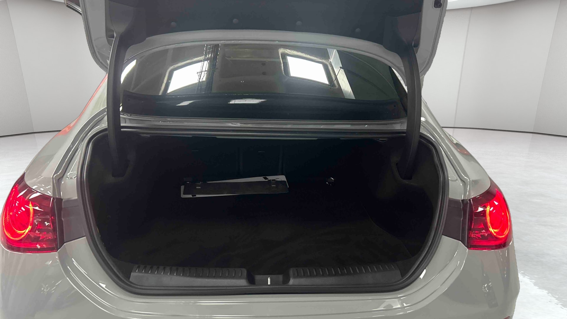 Mercedes-Benz CLA 200 8F-eDCT Business Line Executive — Coffre