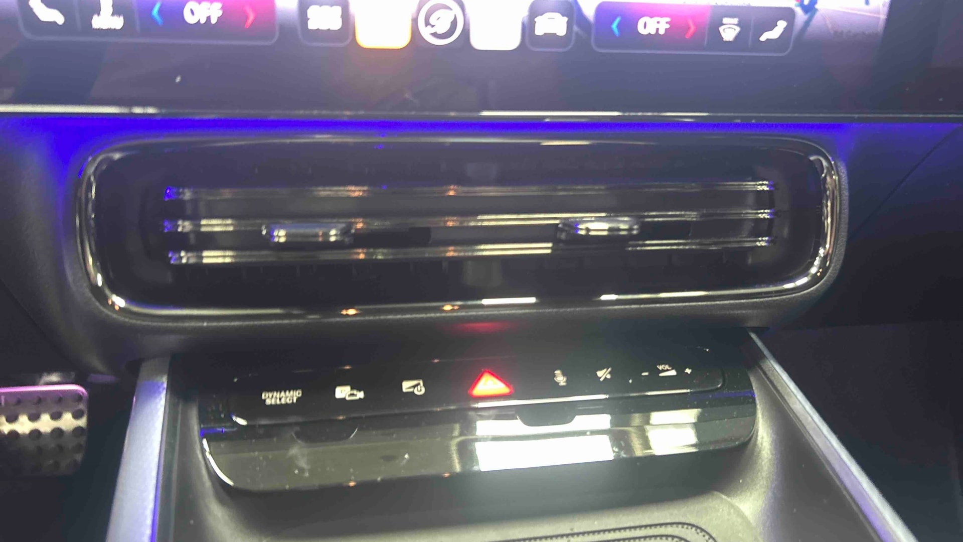Mercedes-Benz CLA 200 8F-eDCT Business Line Executive — photo 19