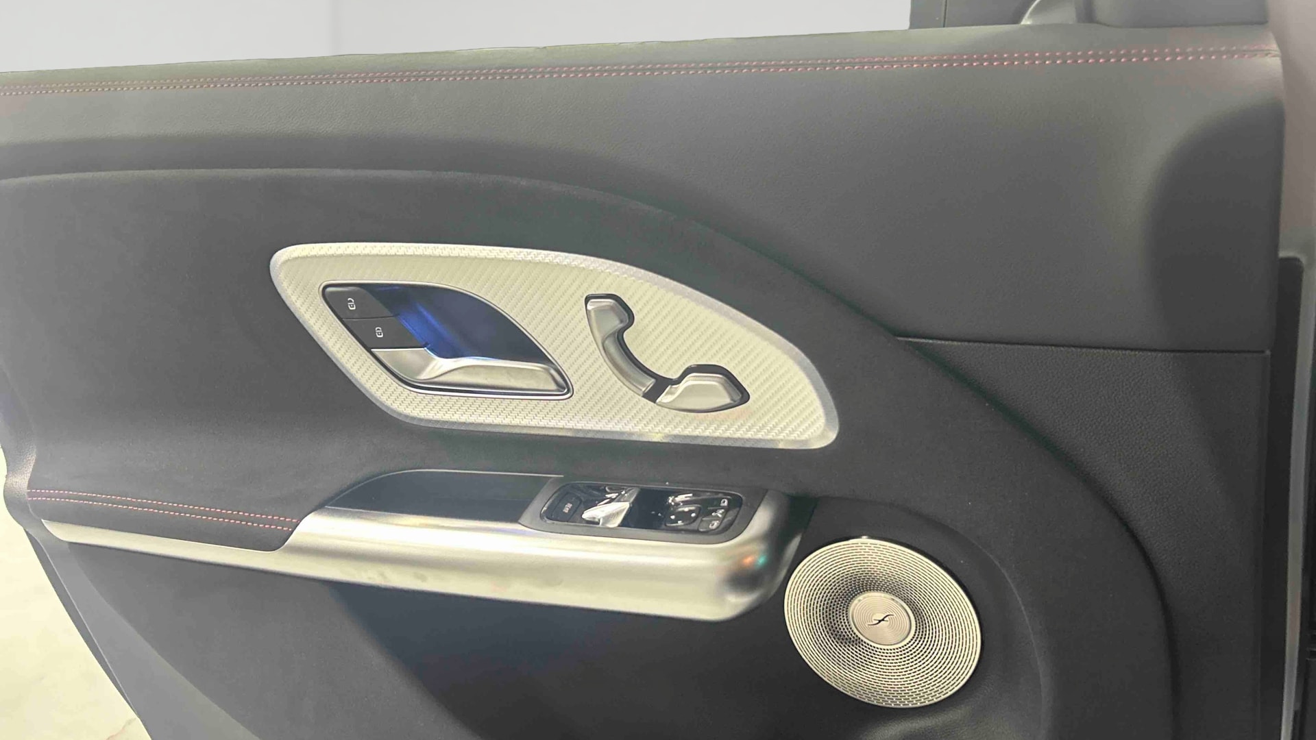 Mercedes-Benz GLB 220 Business Line Executive — photo 17