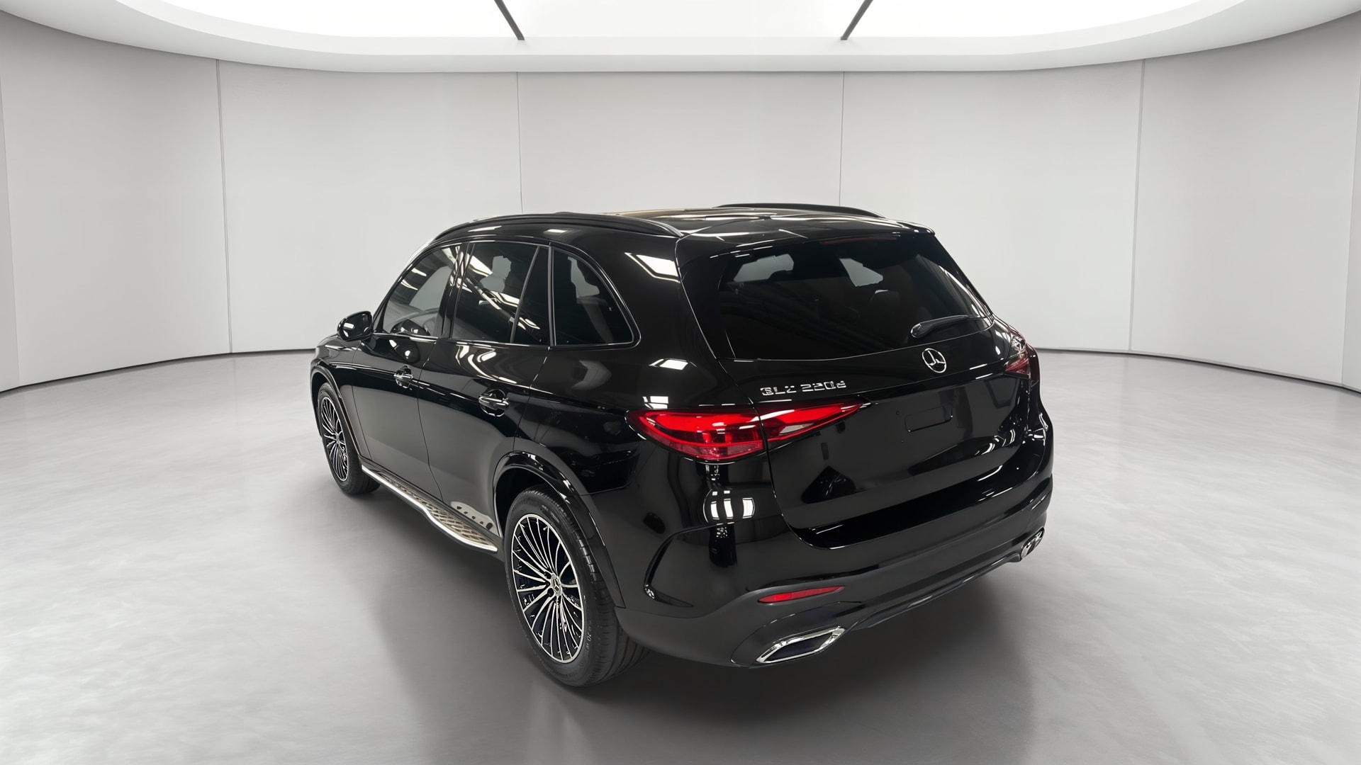 Mercedes-Benz GLC 220 d 4Matic AMG Line — 3/4 arrière gauche