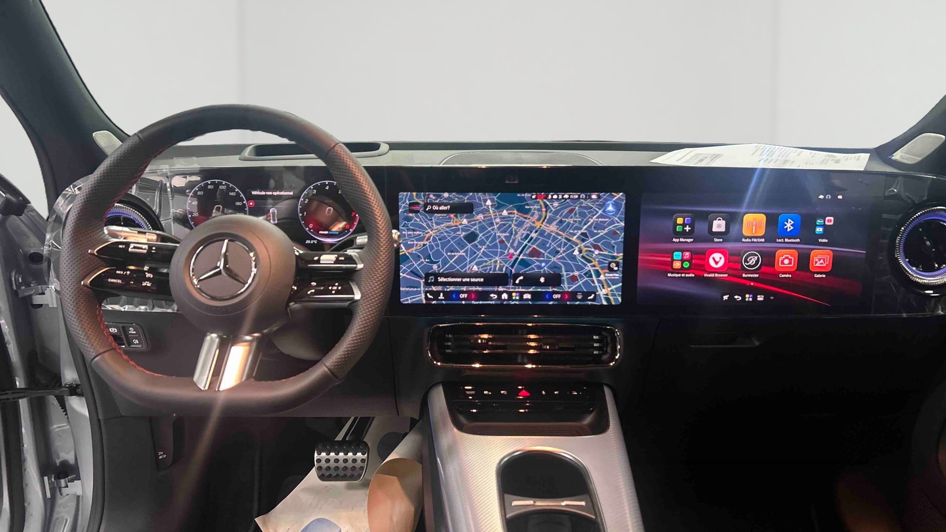 Mercedes-Benz GLB 220 Business Line Executive — Planche de bord