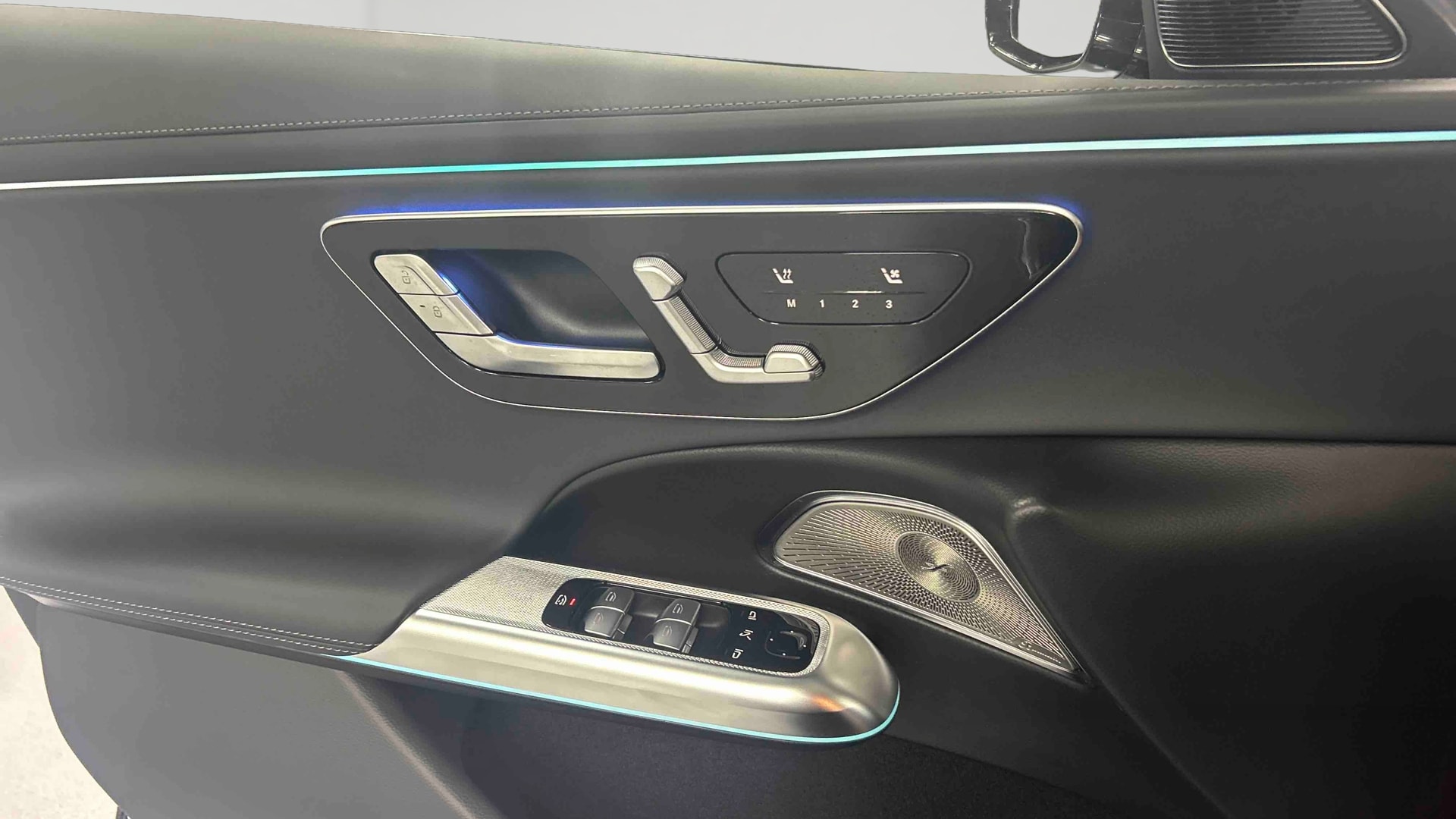Mercedes-Benz Classe E 300 e Hybrid EQ 9G-Tronic 4MATIC AMG Line + — photo 16