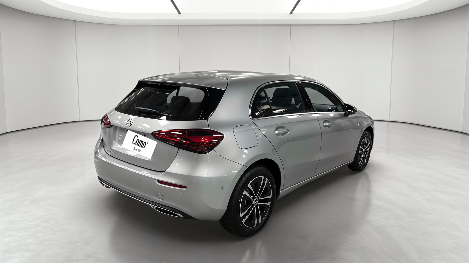 Mercedes-Benz Classe A 250 e Hybrid EQ Progressive Line — 3/4 arrière droit