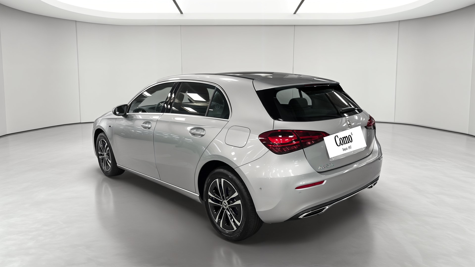 Mercedes-Benz Classe A 250 e Hybrid EQ Progressive Line — 3/4 arrière gauche