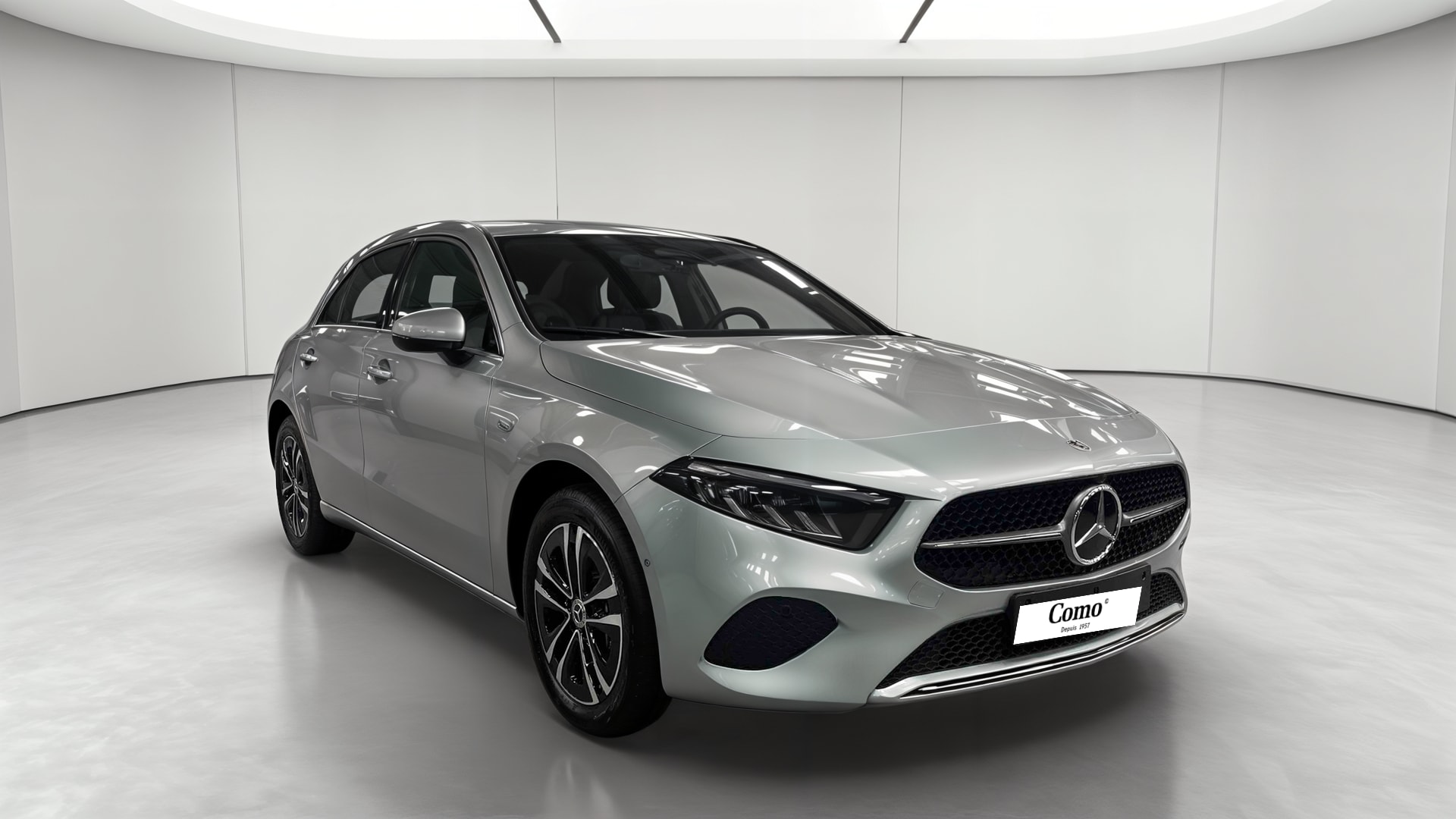 Mercedes-Benz Classe A 250 e Hybrid EQ Progressive Line — 3/4 avant droit