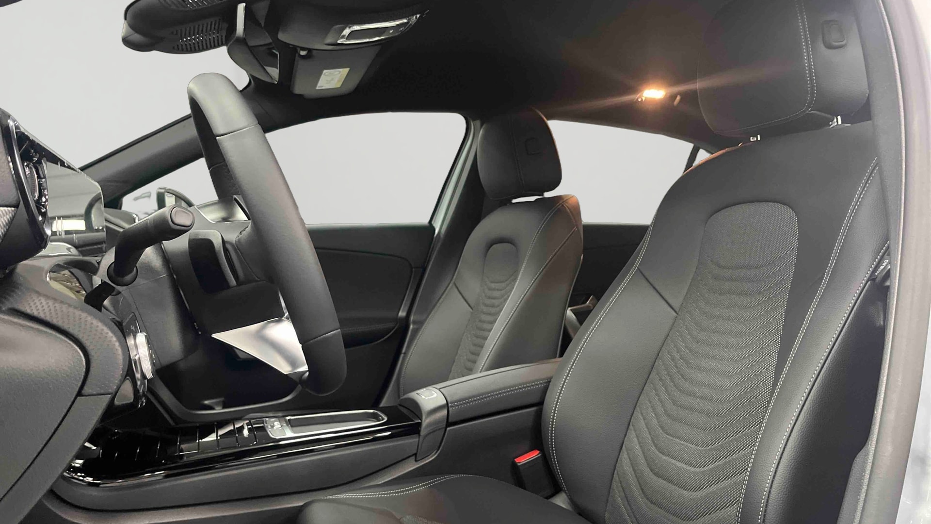 Mercedes-Benz Classe A 250 e Hybrid EQ Progressive Line — Siège conducteur