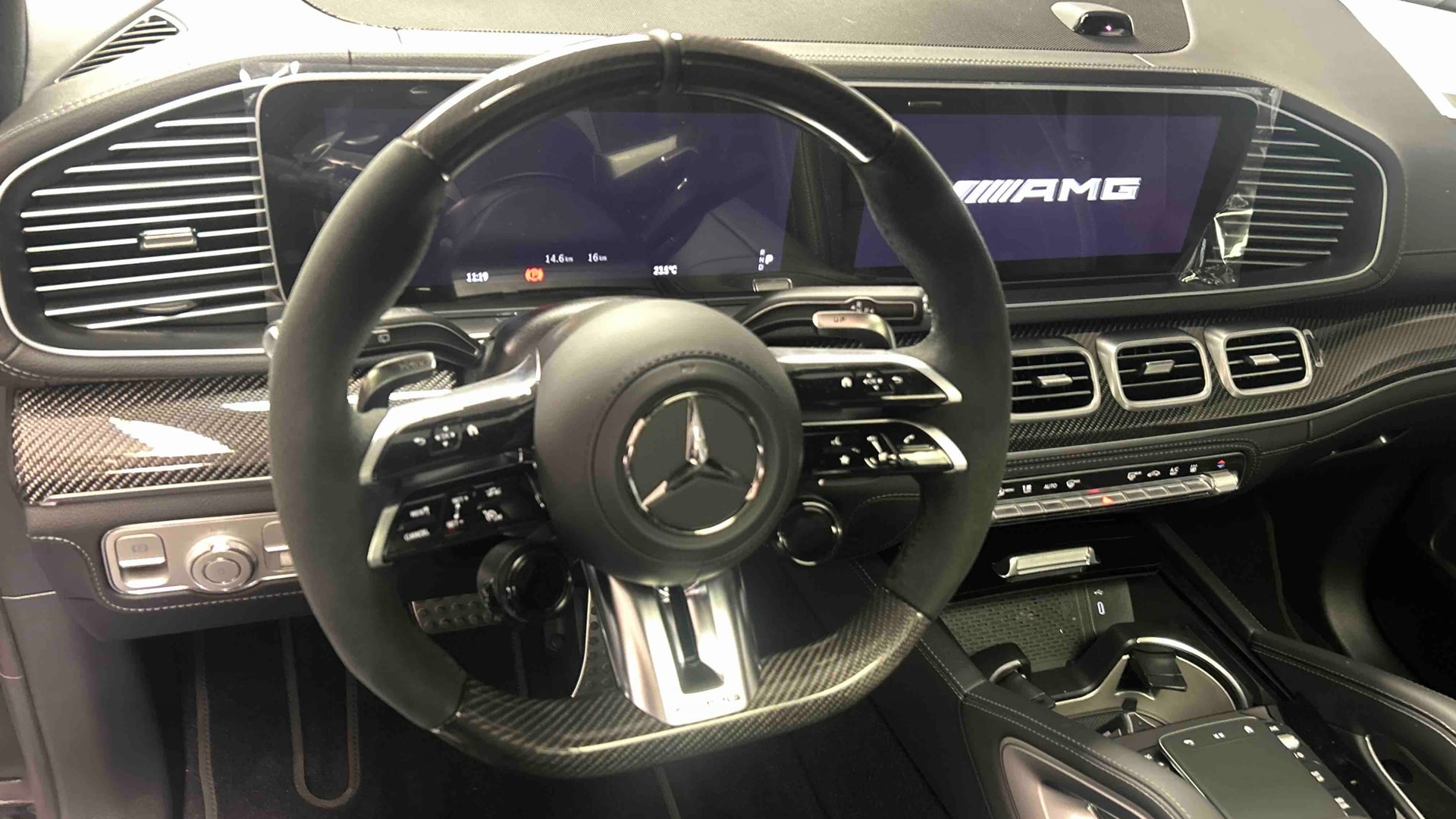 Mercedes-Benz GLE 53 Hybride AMG 9G-SPEEDSHIFT AMG 4Matic+ — Poste de pilotage