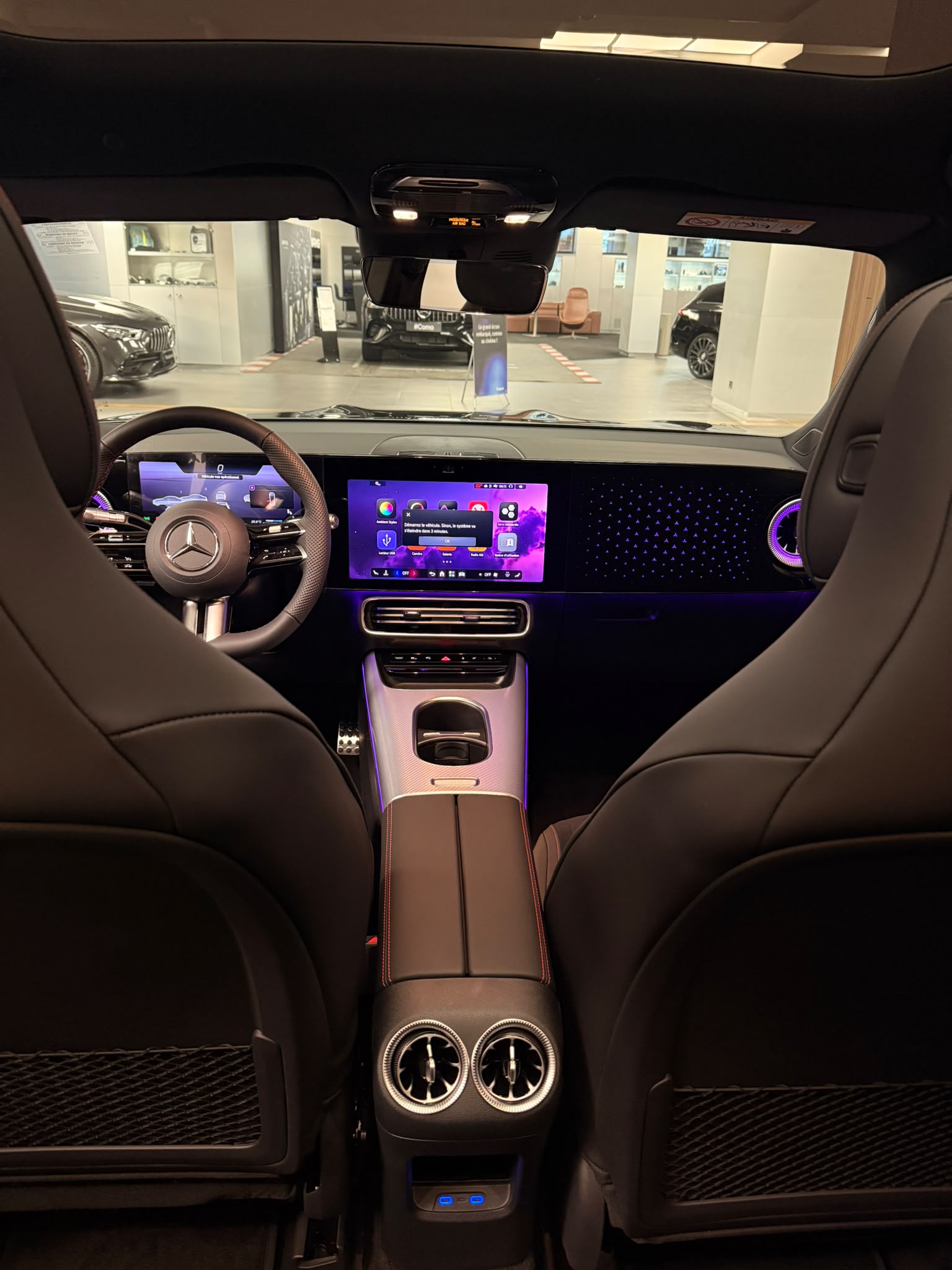 Mercedes-Benz GLB 200 AMG Line — Console centrale - Caméra de recul