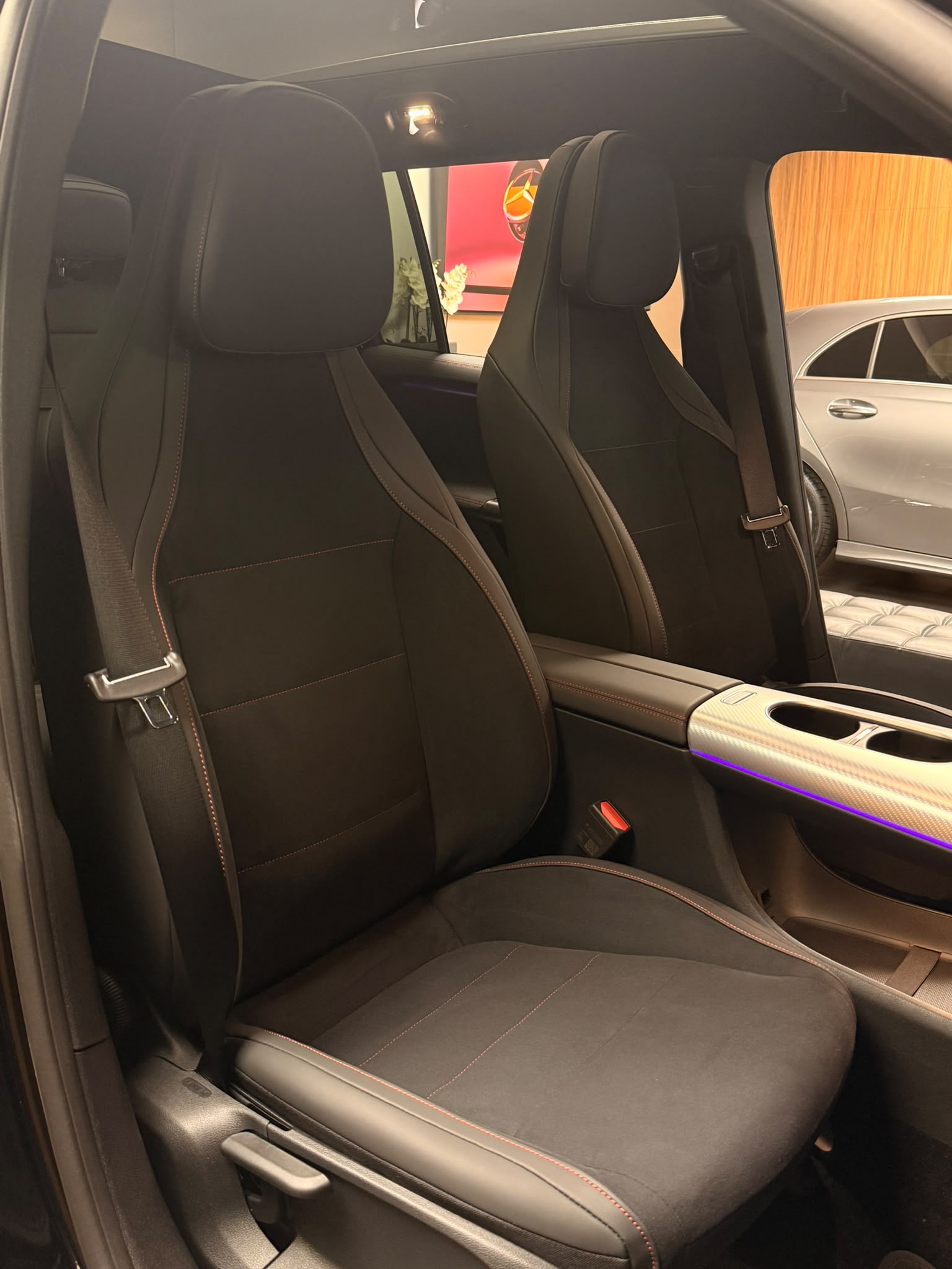 Mercedes-Benz GLB 200 AMG Line — Intérieur passager