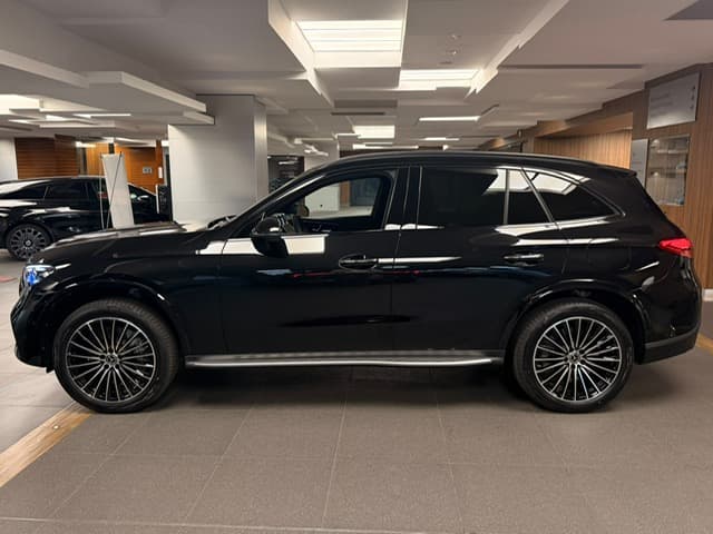 Mercedes-Benz GLC 300 e Hybrid EQ 4Matic AMG Line + — photo 1