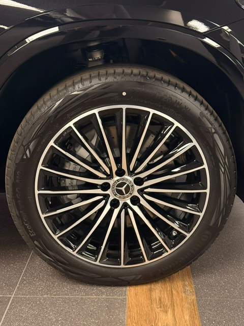 Mercedes-Benz GLC 300 e Hybrid EQ 4Matic AMG Line + — photo 10
