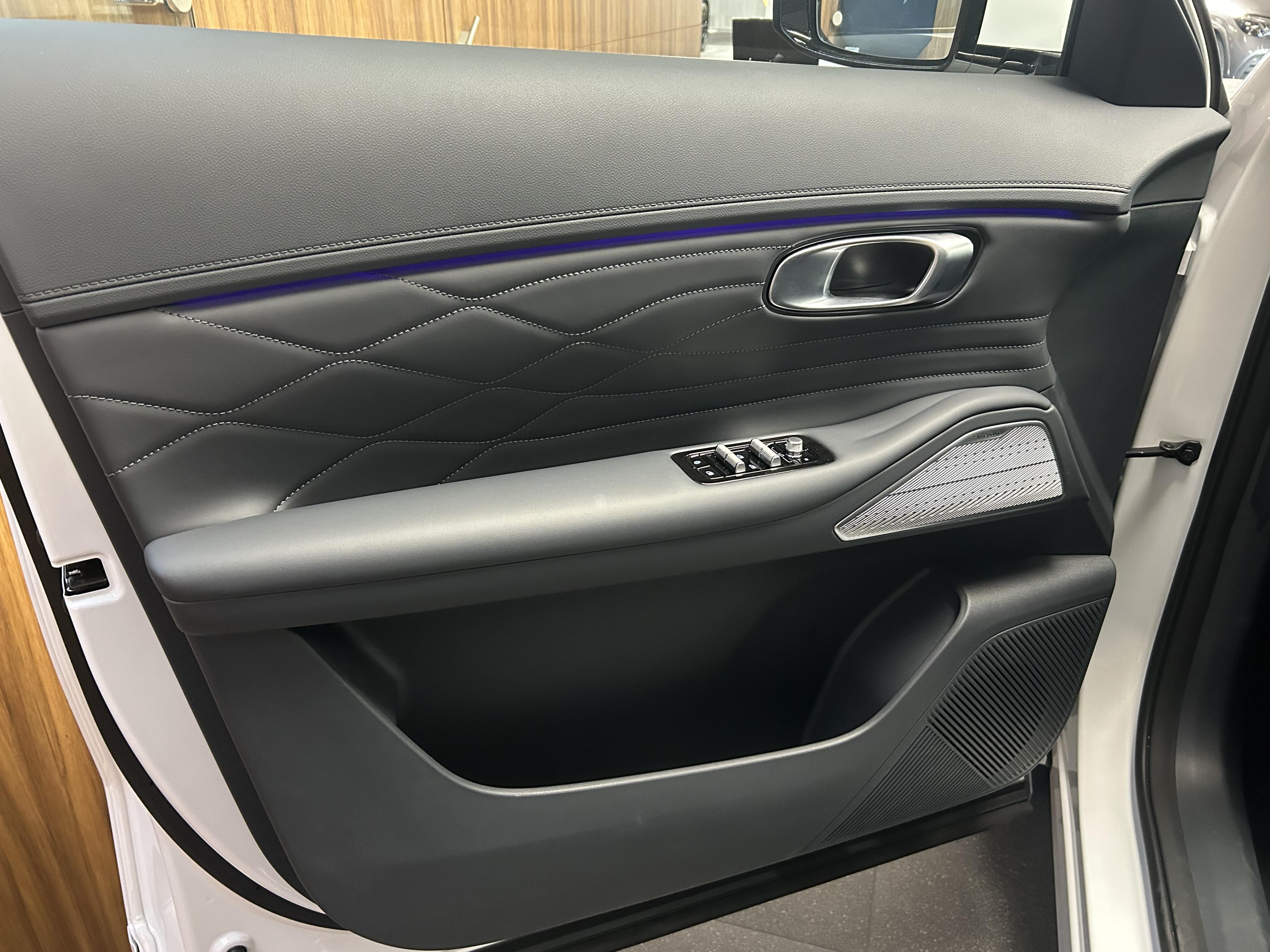 Geely Starray EM-i Max+ — photo 8