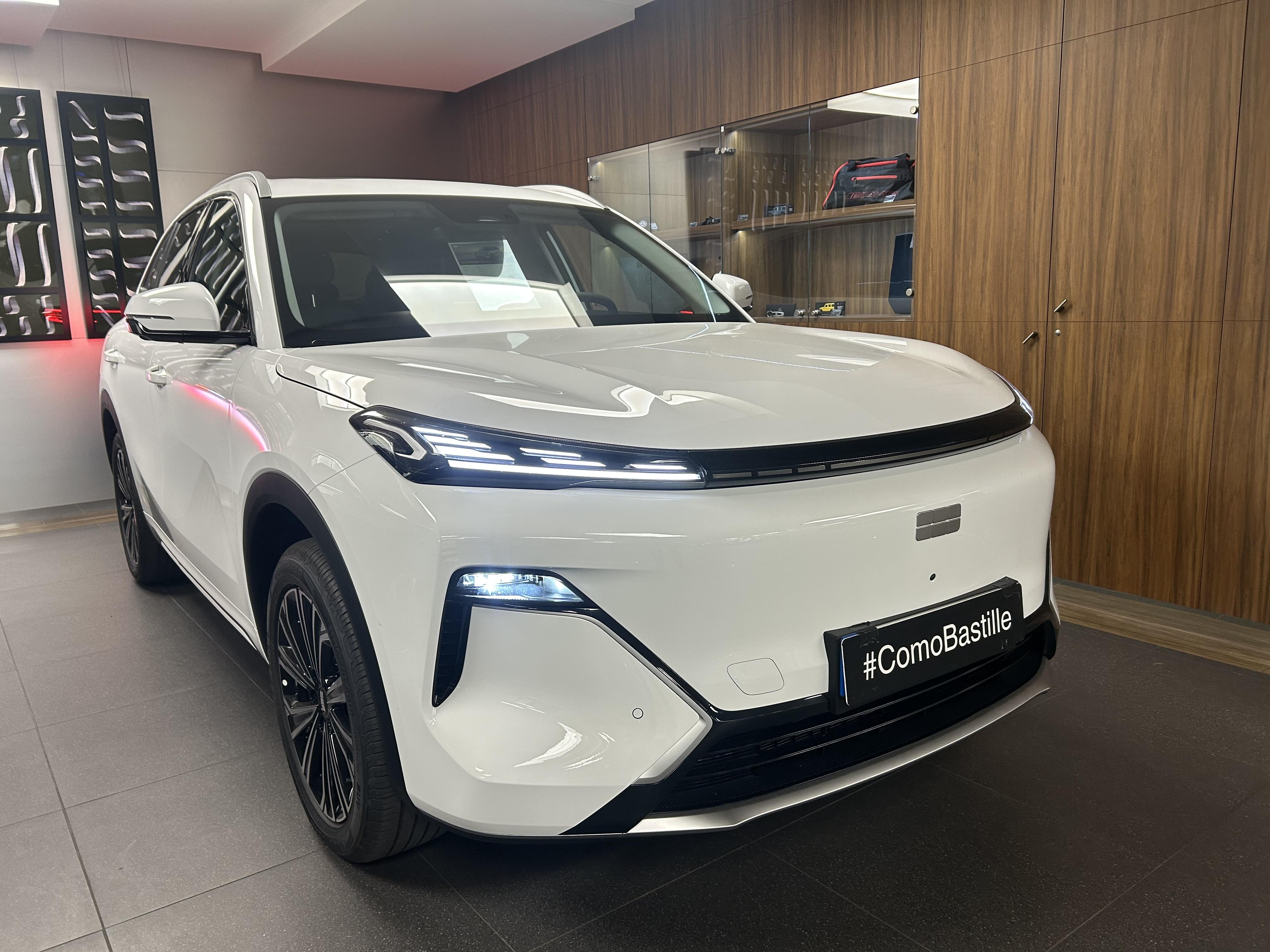 Geely Starray EM-i Max+ — 3/4 avant gauche