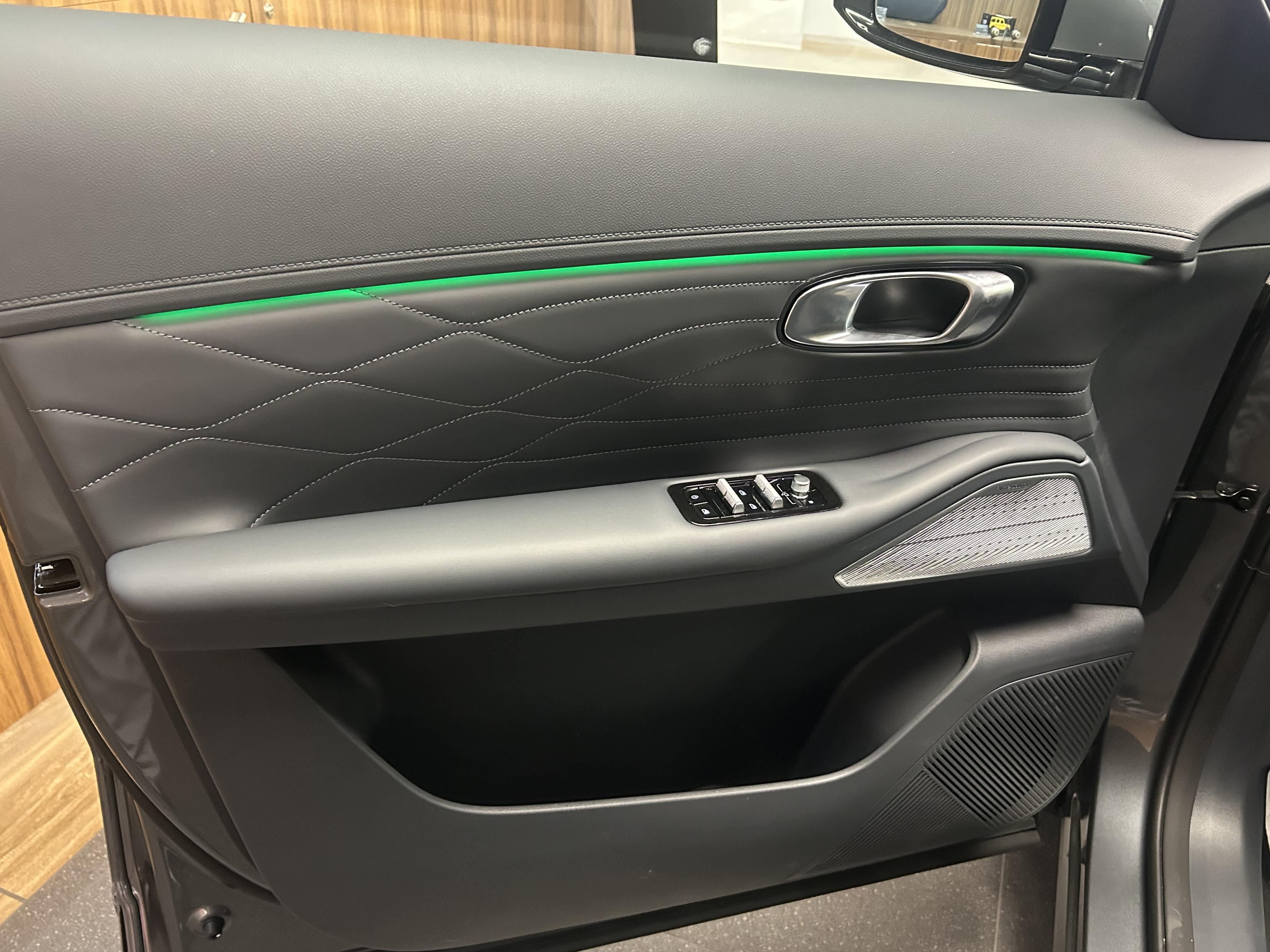 Geely Starray EM-i Max+ — photo 8
