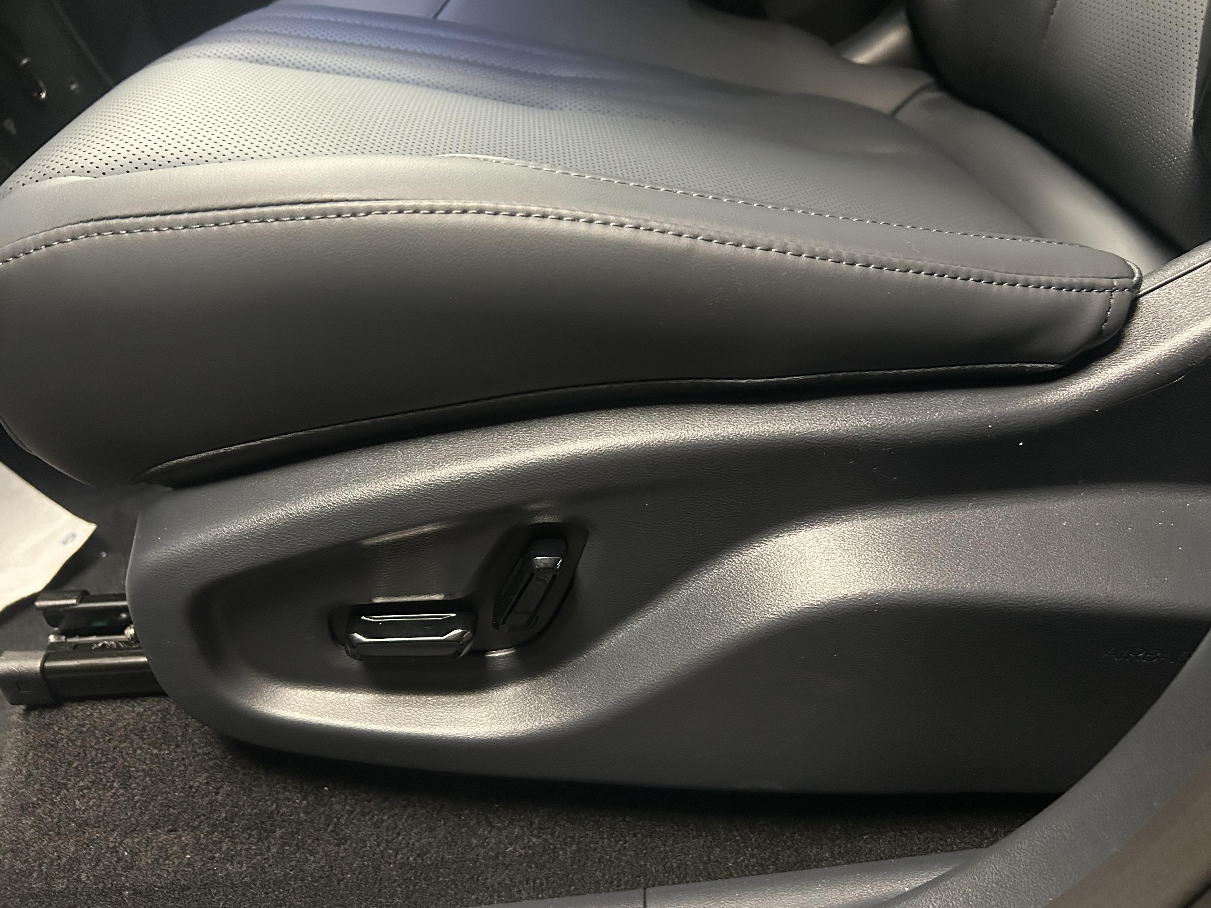 Geely Starray EM-i Max+ — photo 15