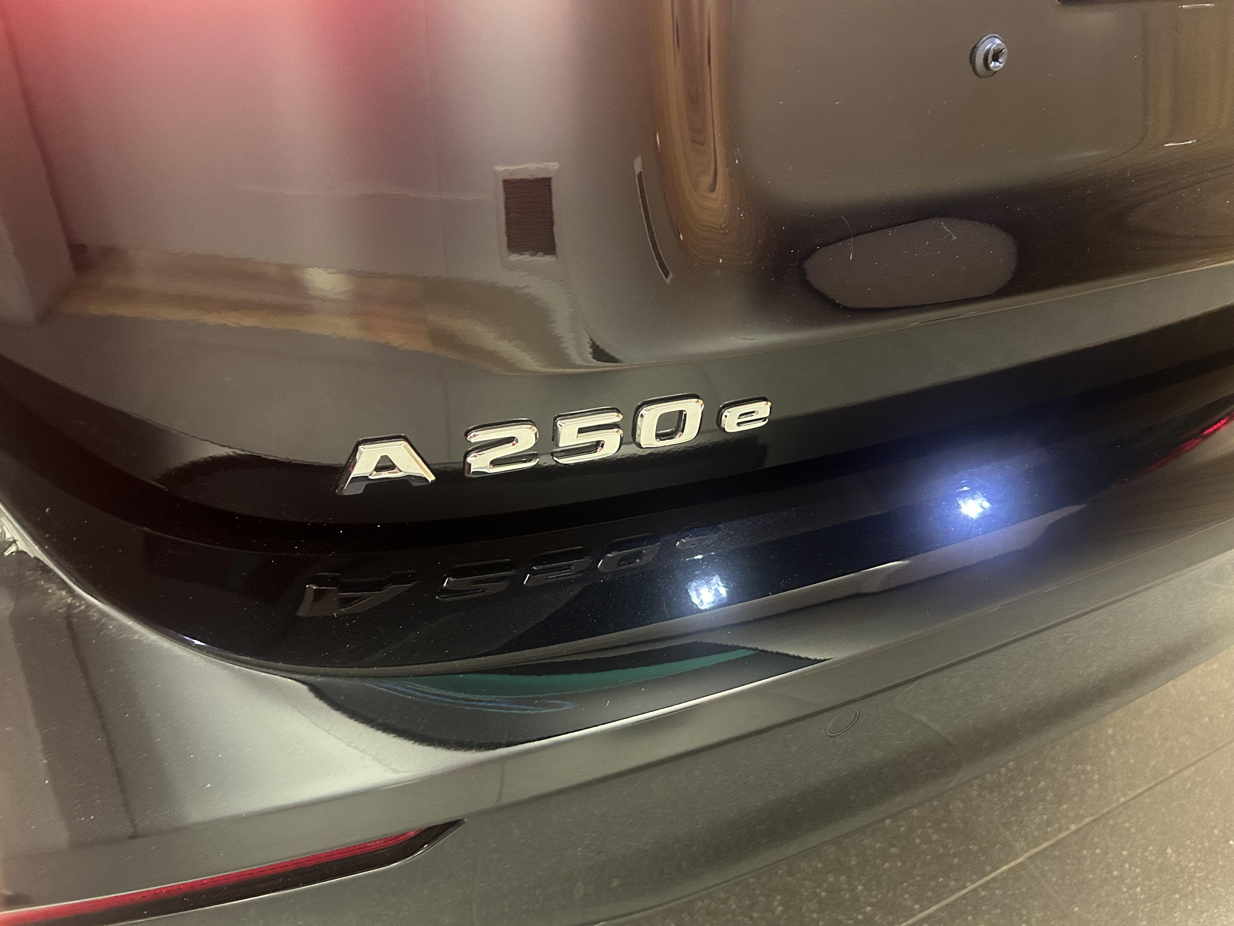 Mercedes-Benz Classe A 250 e Hybrid EQ AMG Line — photo 10
