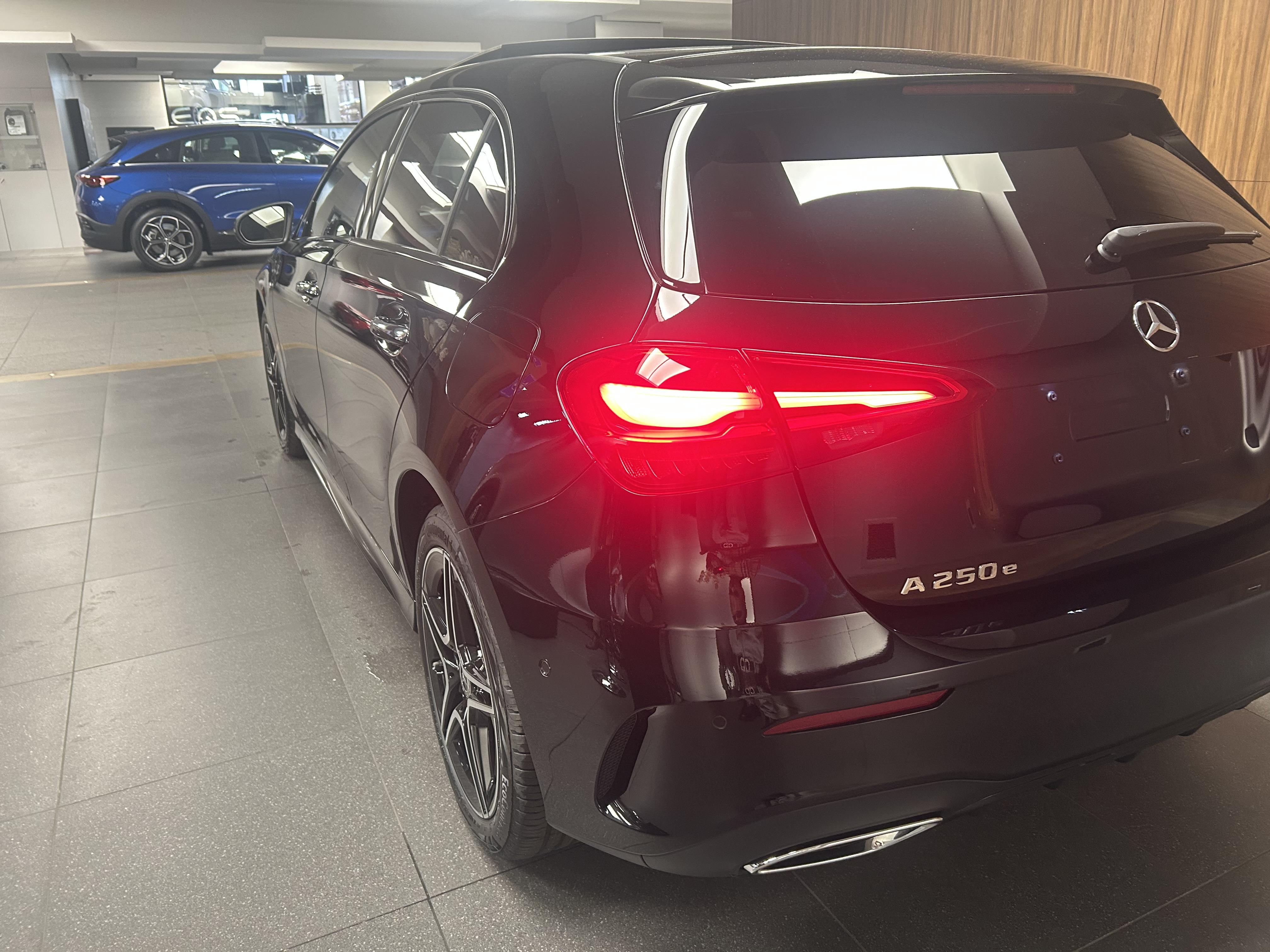 Mercedes-Benz Classe A 250 e Hybrid EQ AMG Line — photo 17