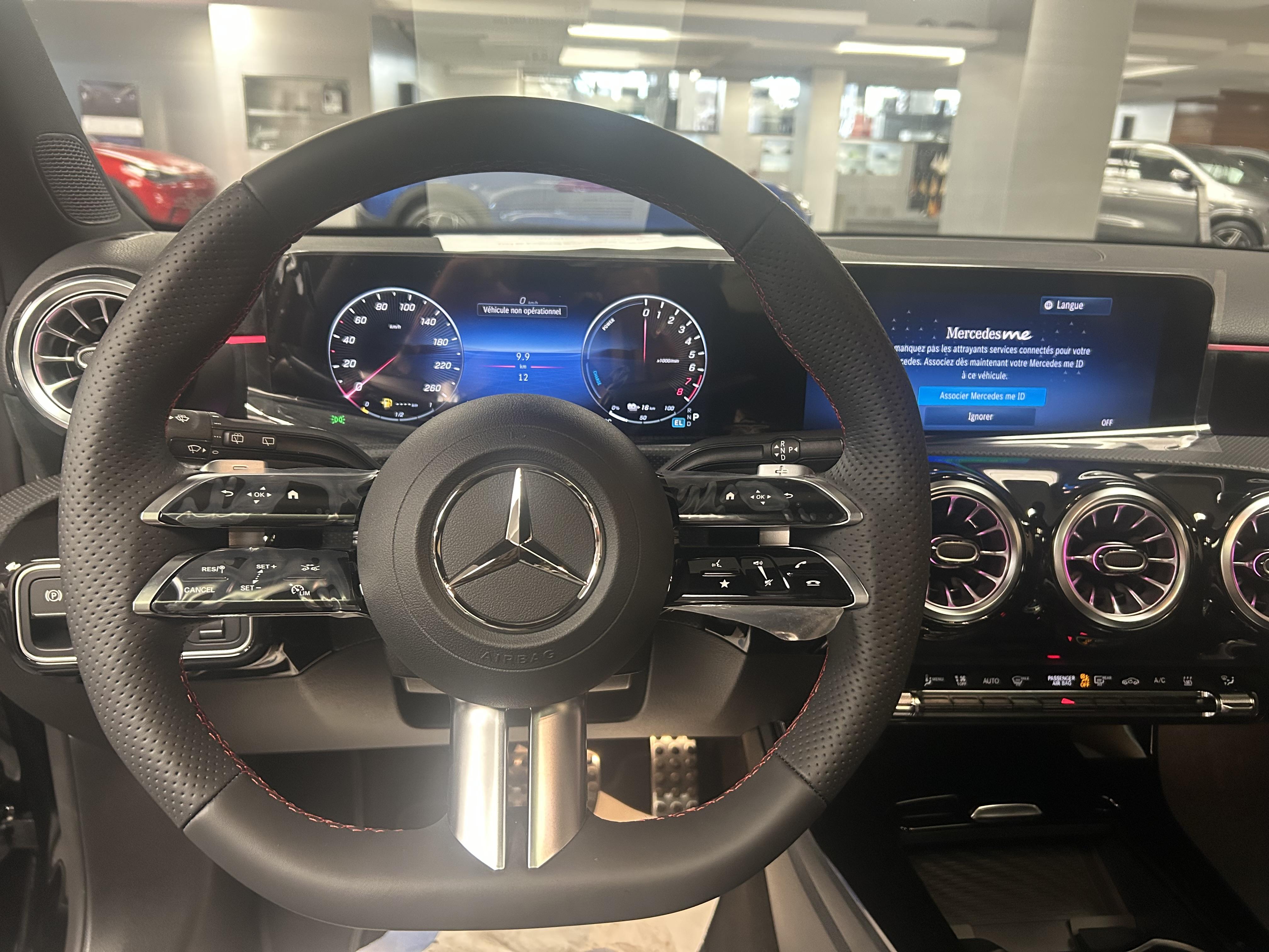 Mercedes-Benz Classe A 250 e Hybrid EQ AMG Line — photo 14