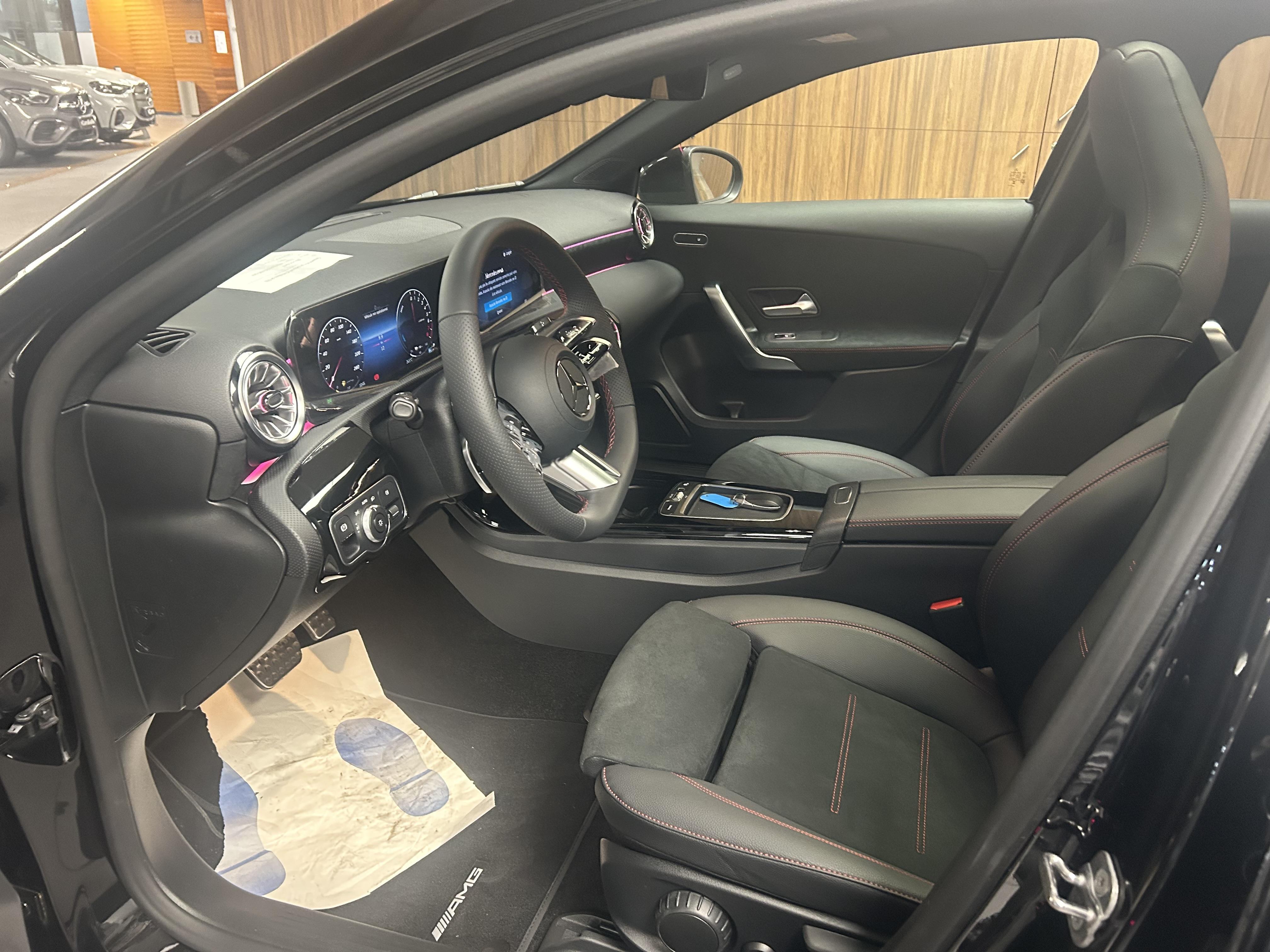 Mercedes-Benz Classe A 250 e Hybrid EQ AMG Line — photo 13