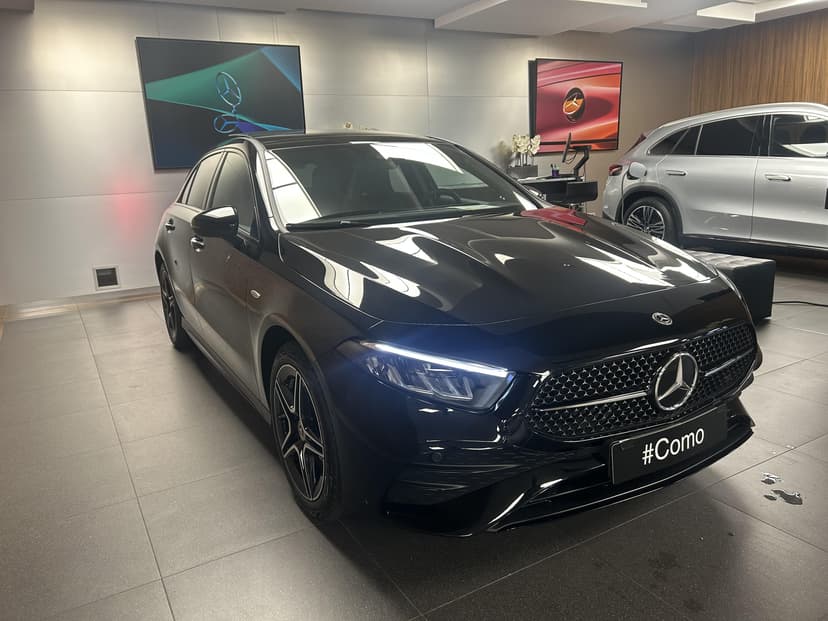 Mercedes-Benz Classe A 250 e Hybrid EQ AMG Line — 3/4 avant gauche