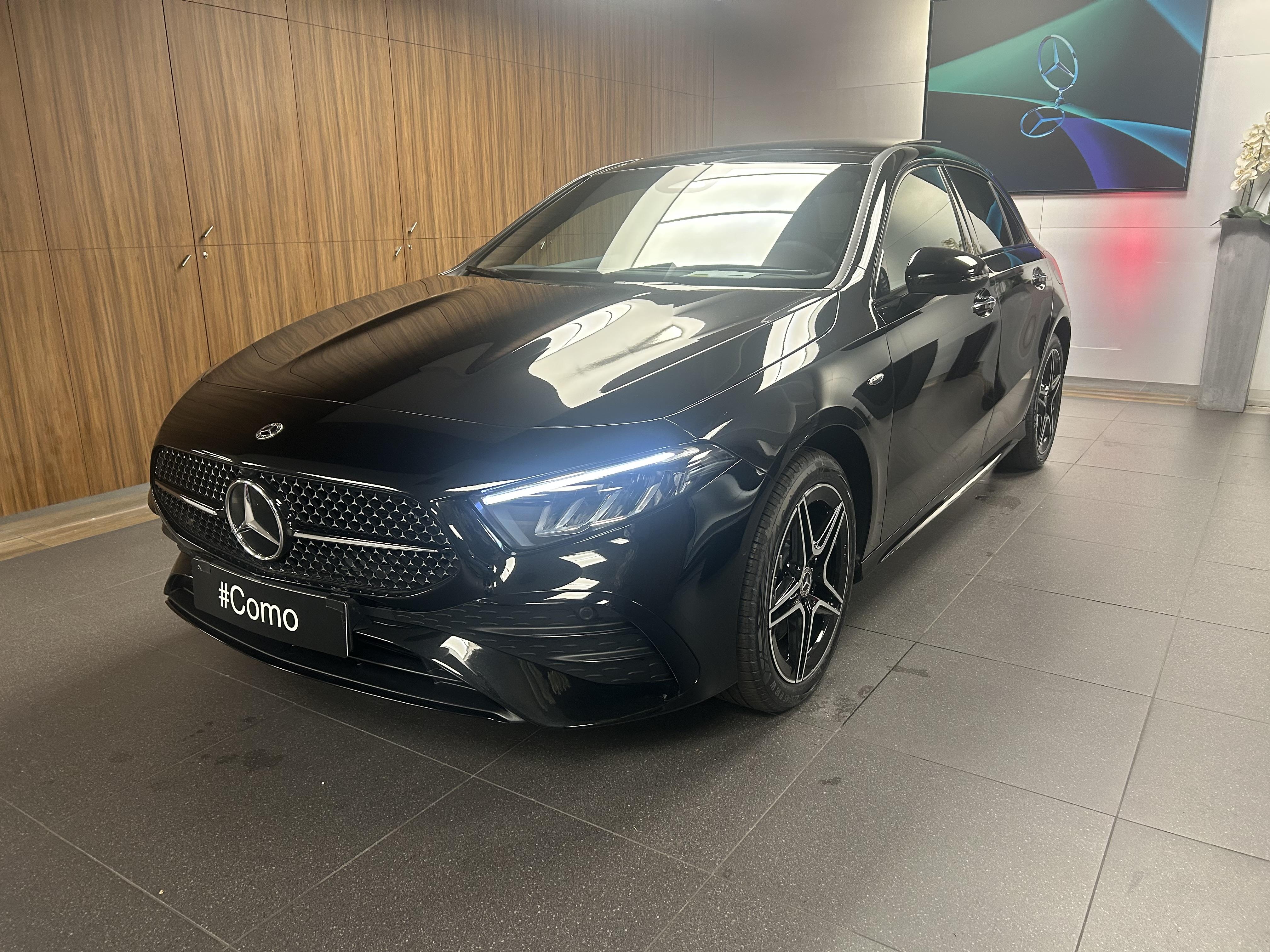 Mercedes-Benz Classe A 250 e Hybrid EQ AMG Line — 3/4 arrière gauche