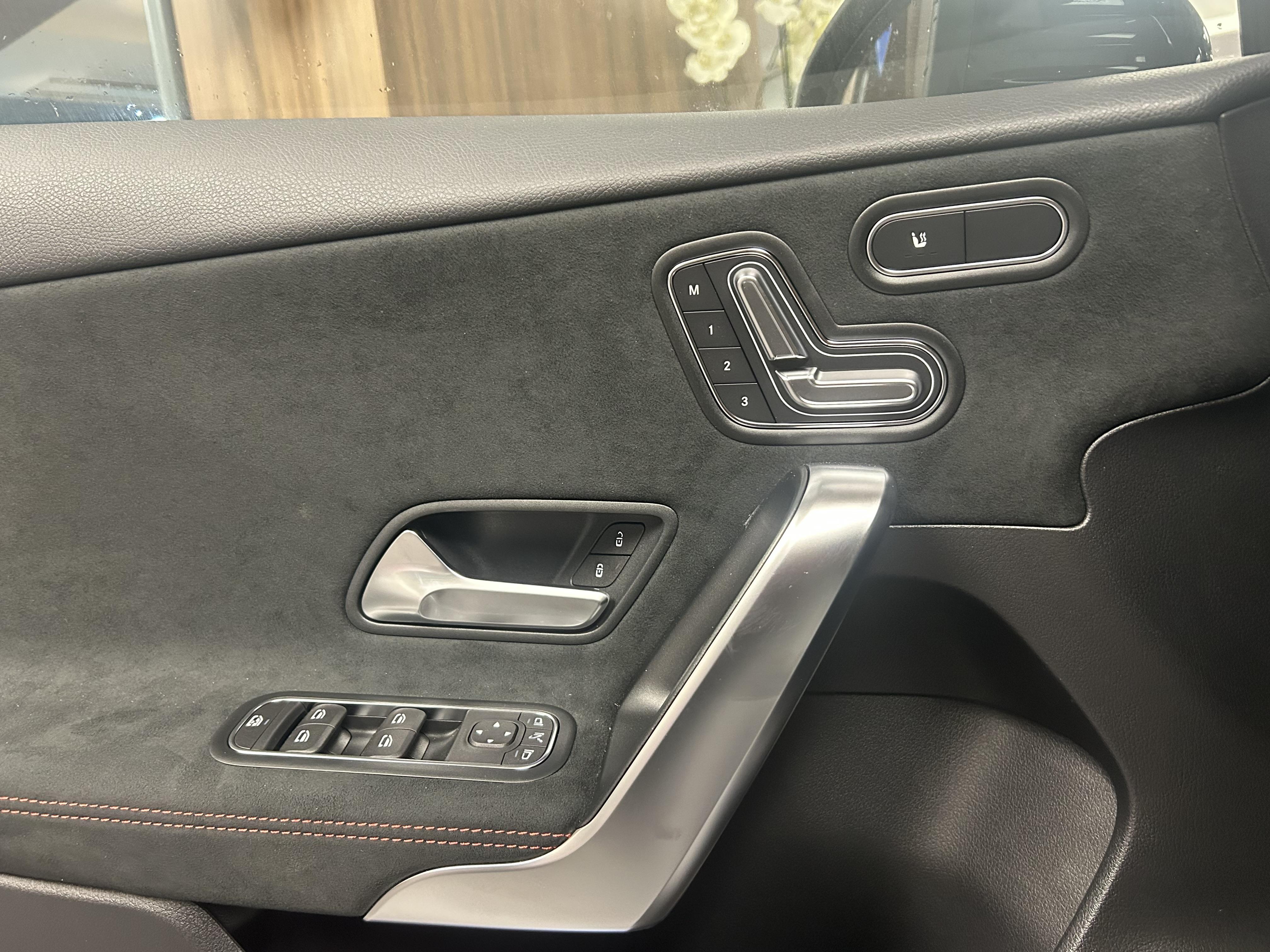 Mercedes-Benz Classe A 200 d AMG Line — photo 19
