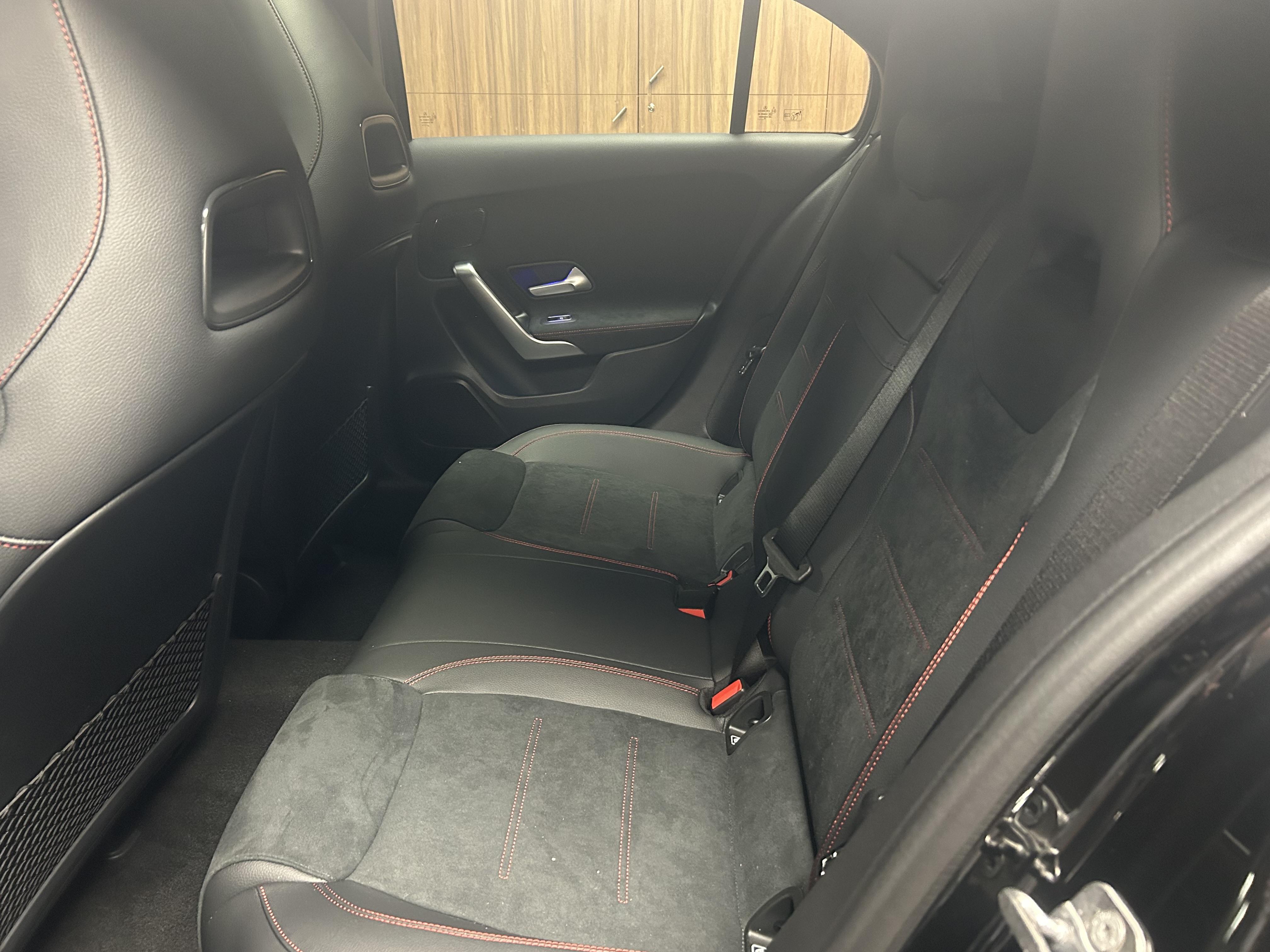 Mercedes-Benz Classe A 200 d AMG Line — photo 8