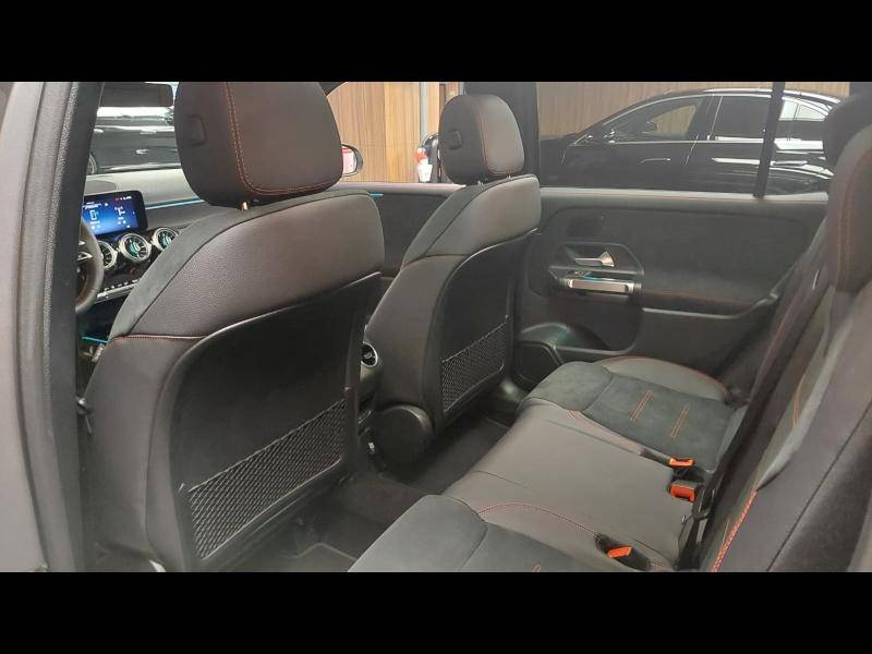 Mercedes-Benz GLB 200 7G-DCT AMG Line — photo 17
