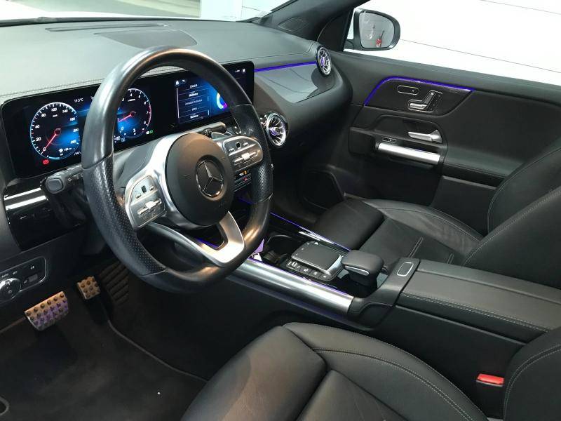 Mercedes-Benz GLA 200 7G-DCT AMG Line — photo 3