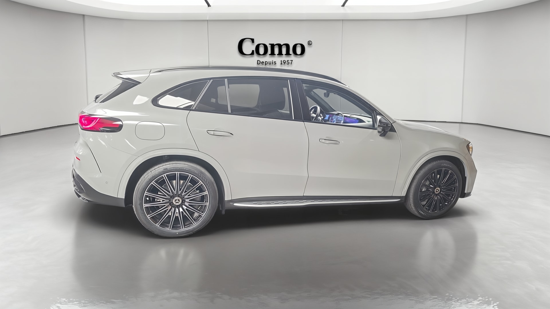 Mercedes-Benz GLC 400 EQ 4M AMG Line — Profil droit