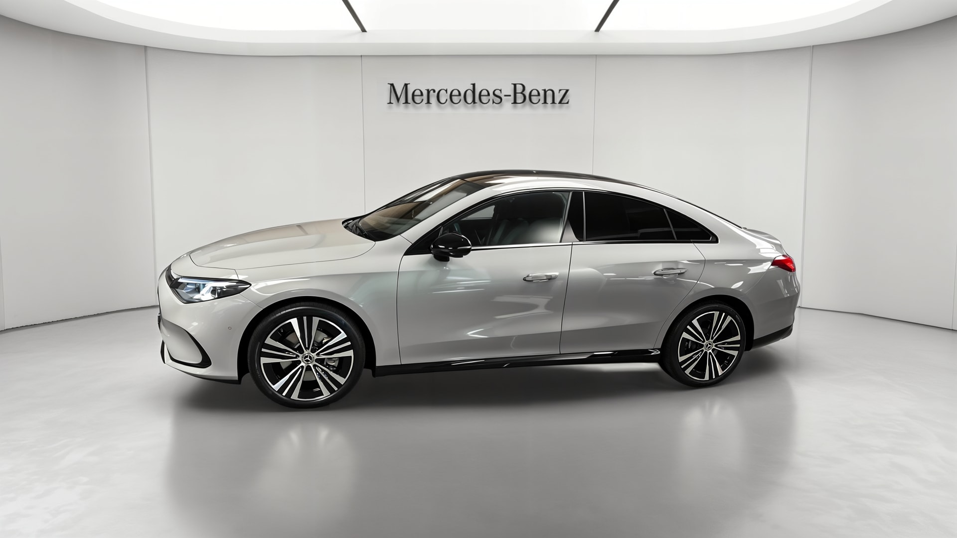 Mercedes-Benz CLA 250+ avec technologie EQ Limited Edition — Profil gauche