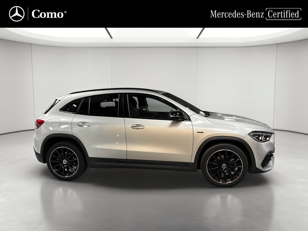 Mercedes-Benz GLA 250 e 8G-DCT AMG Line — Profil droit