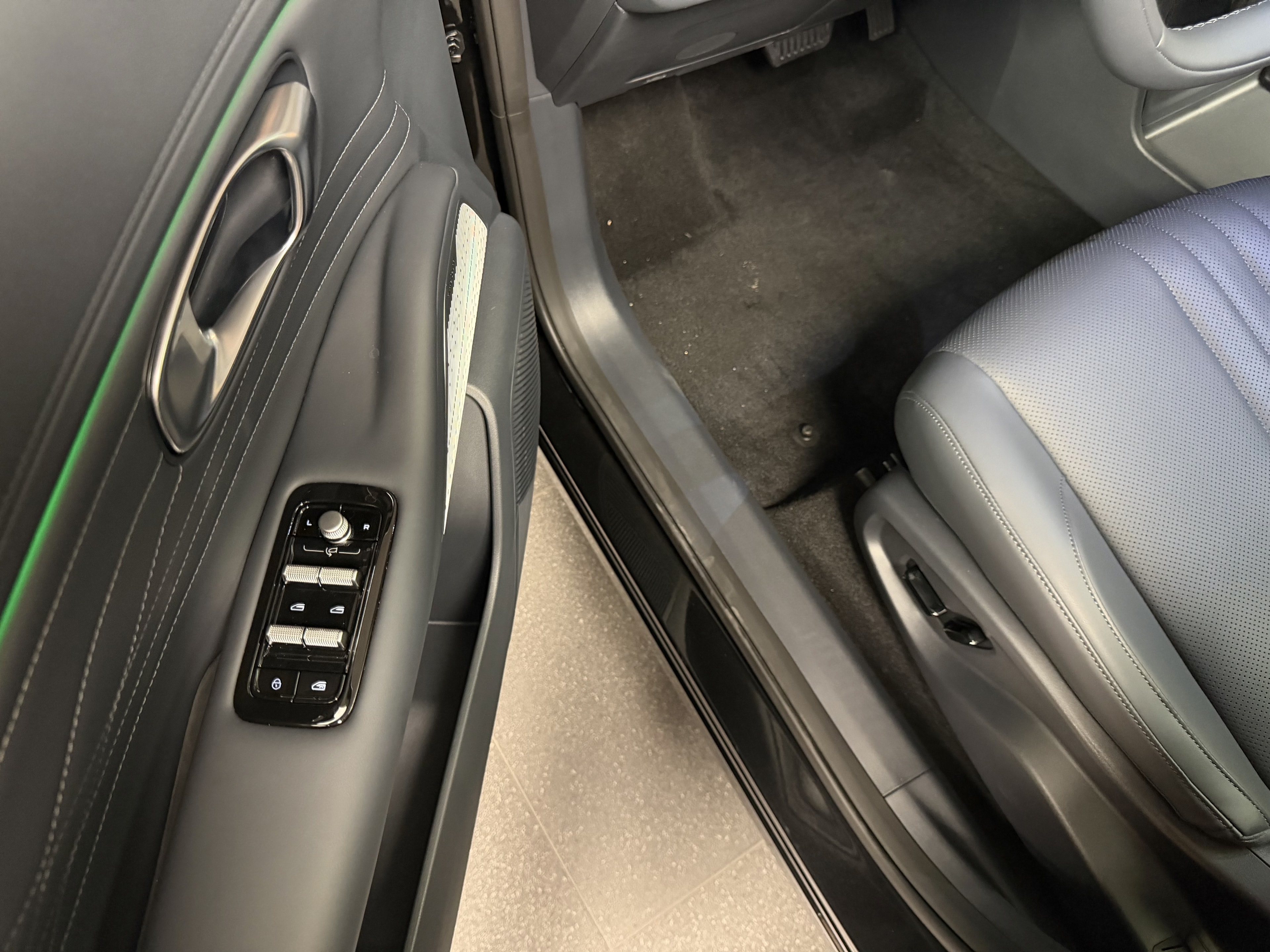 Geely Starray EM-i Max+ — photo 13