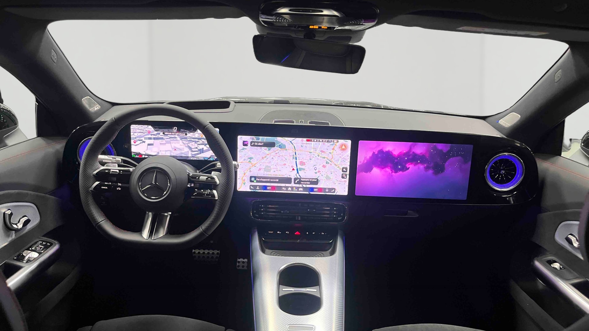 Mercedes-Benz CLA 200 8F-eDCT 4MATIC AMG Line — Planche de bord