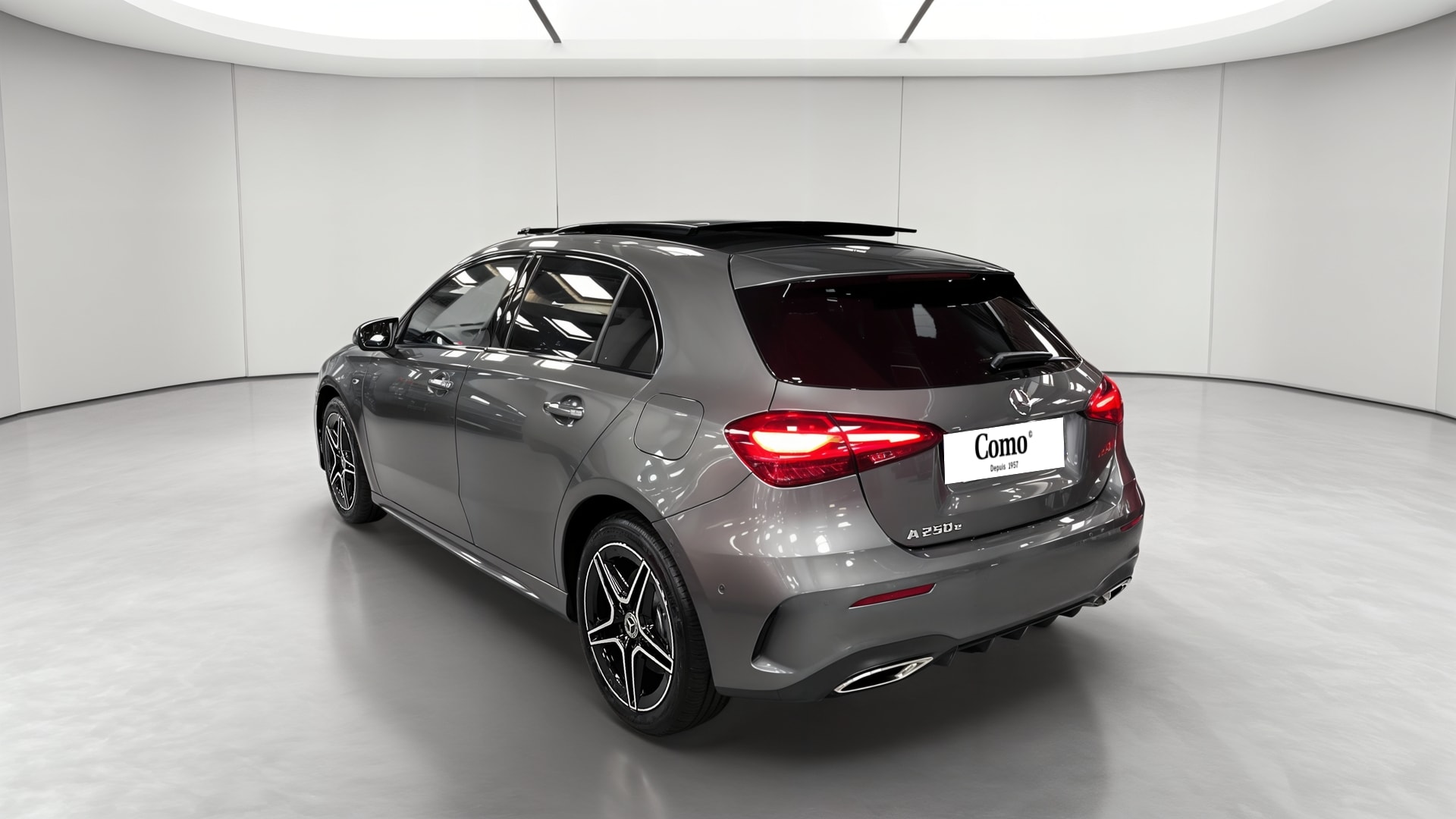 Mercedes-Benz Classe A 250 e Hybrid EQ AMG Line — 3/4 arrière gauche